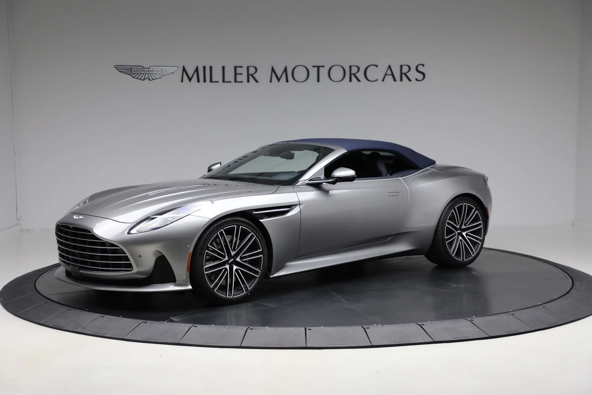 mph013_3838567011_New_2025_Aston_Martin_DB_12_Volante_aacecfa7e5