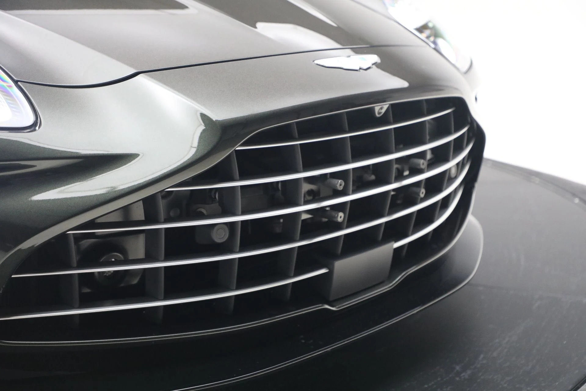 mph013_3838815584_New_2026_Aston_Martin_Vantage_S_1770654770_d26596e028