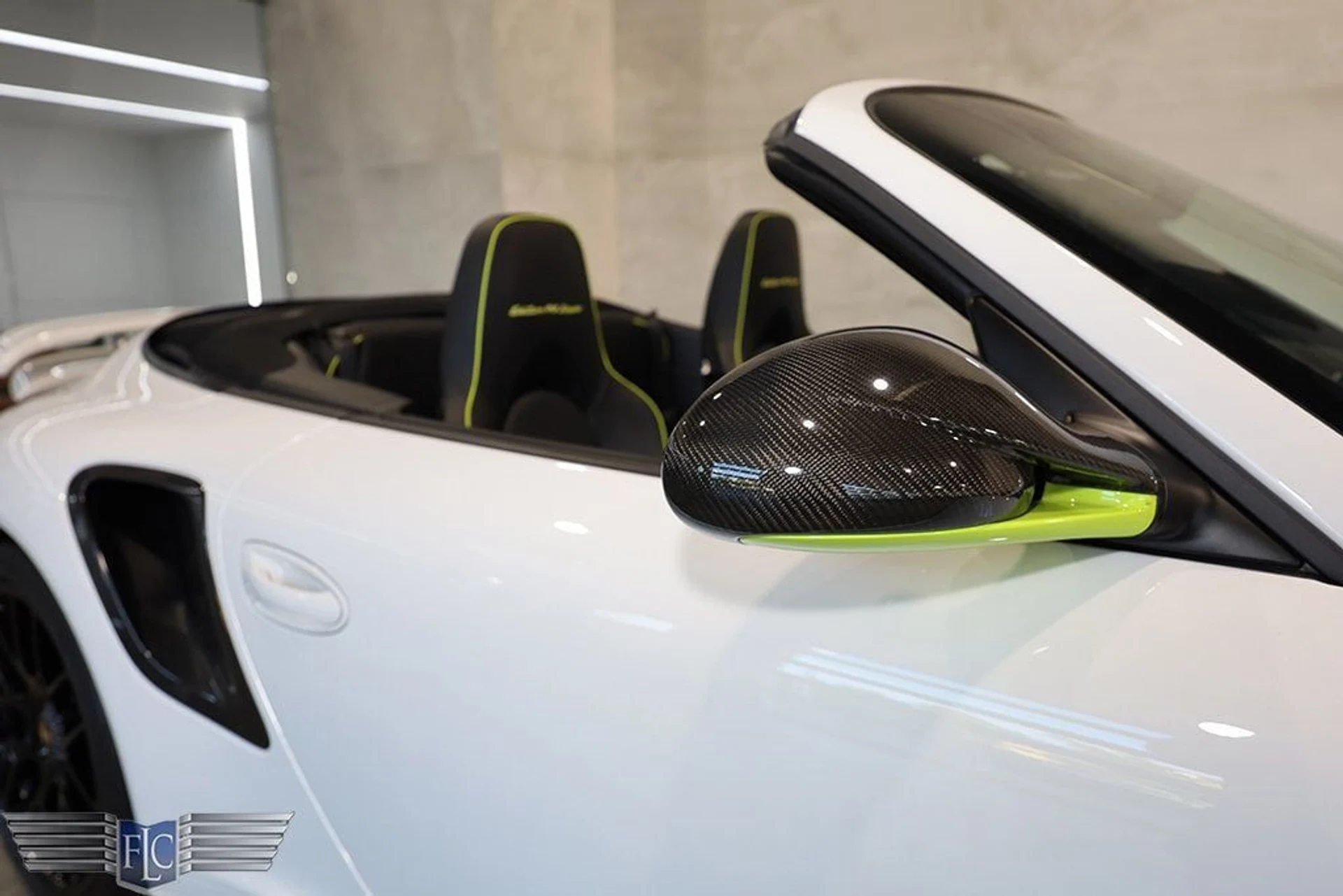 mph013_3841033359_used_2012_porsche_911_turbocabriolet_9689_23013530_14_1024_8de0bddc6b