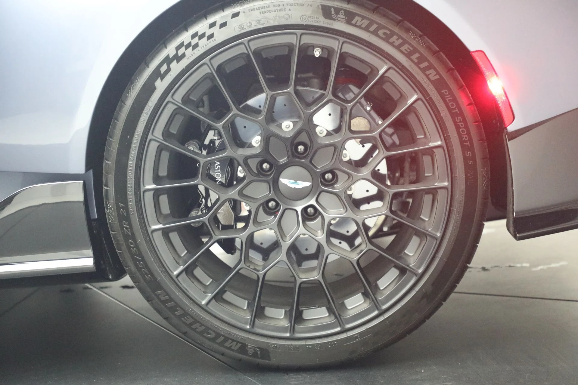 mph013_3845049175_Used_2024_Aston_Martin_Valour_1785599767_85d5c001a1