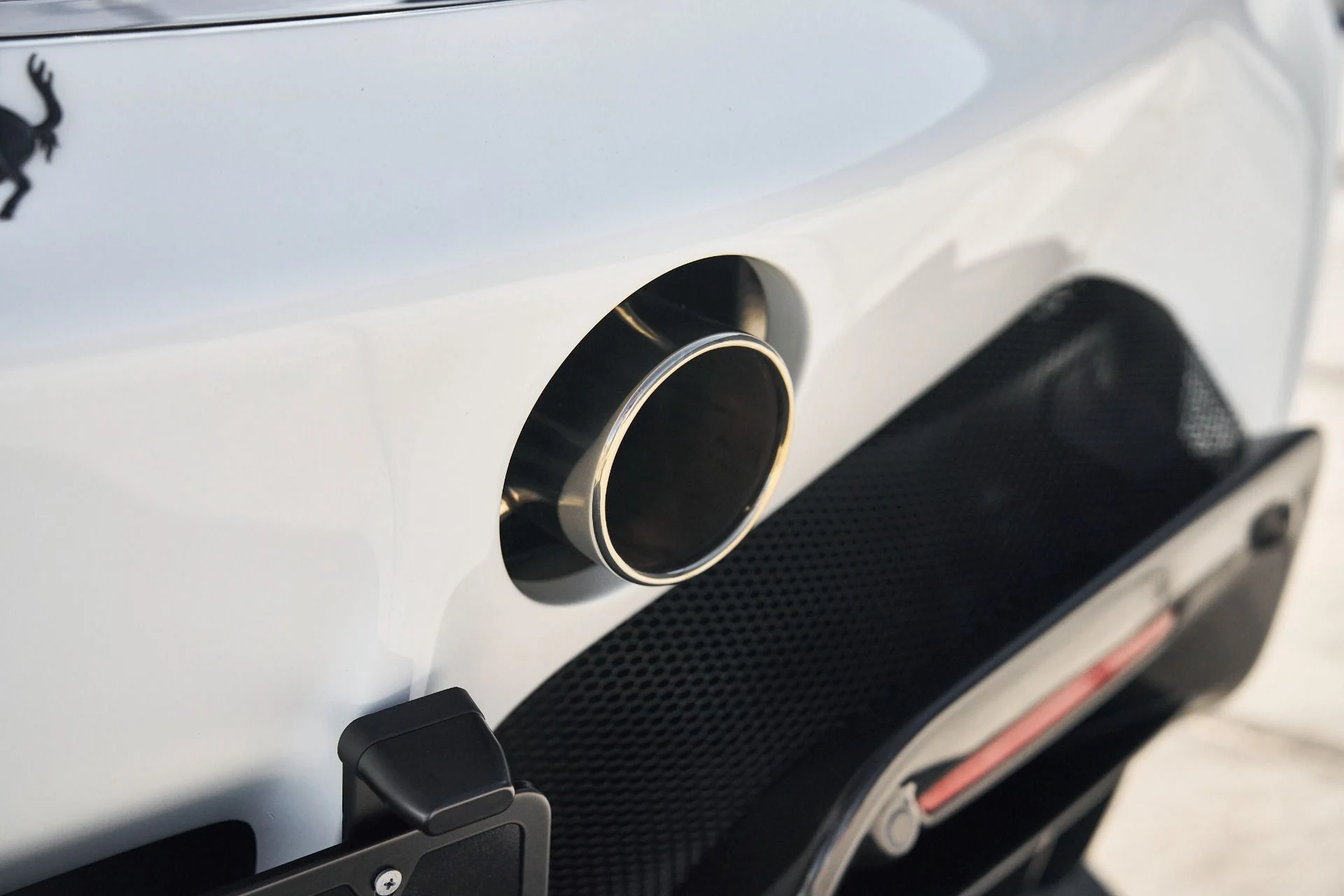 mph013_3845532010_Used_2023_Ferrari_SF_90_Stradale_1762821636_0454ded191