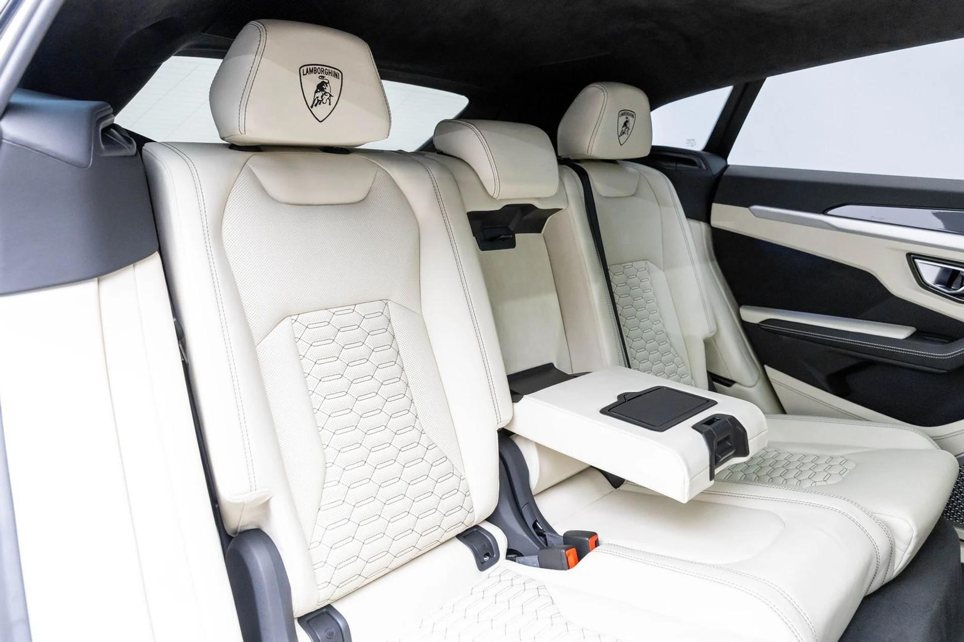 mph013_3847487434_14_d8b84dc76b