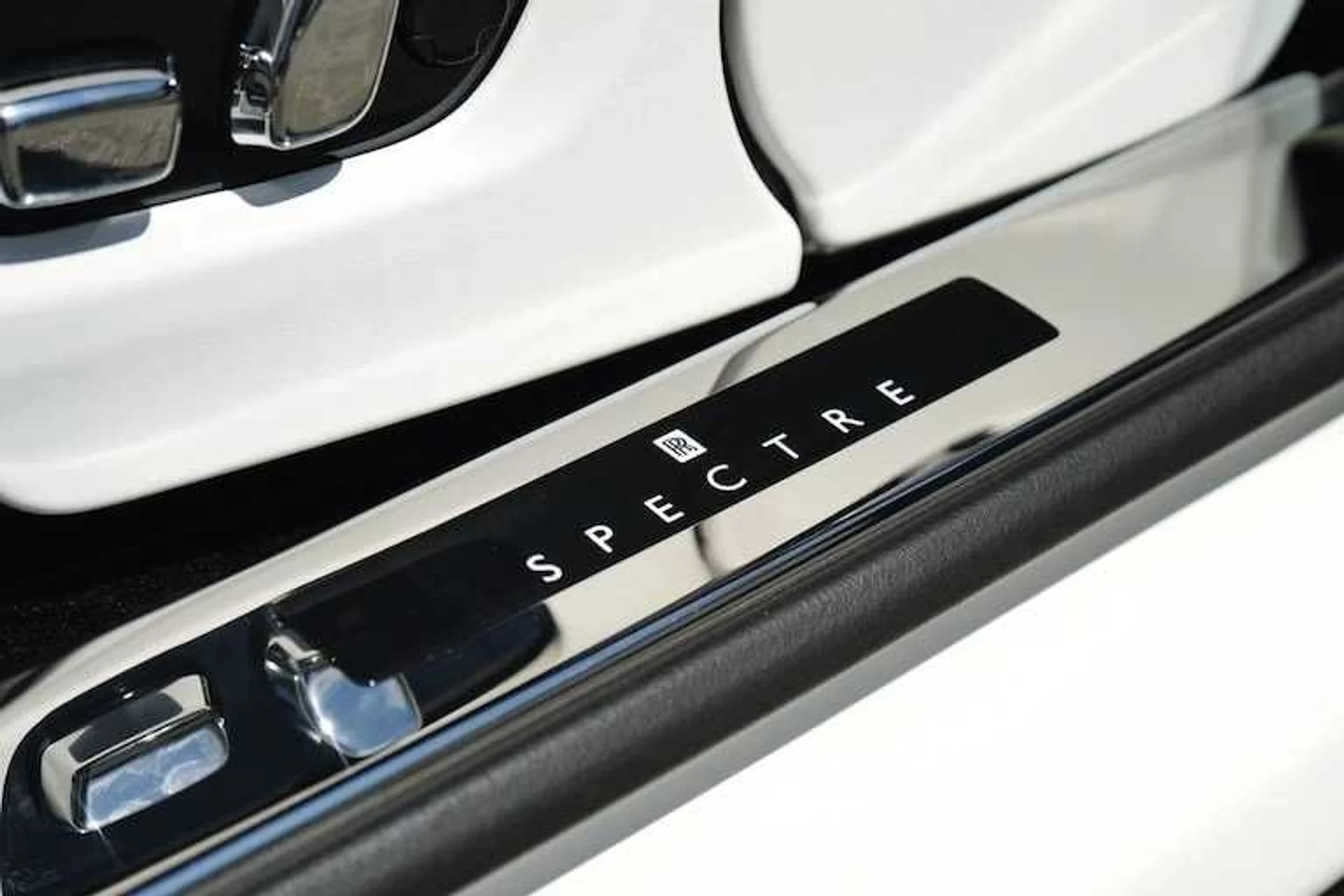 mph013_3851946608_2a32aa036344448f715847fc7a4934b0x_5bf09f0288