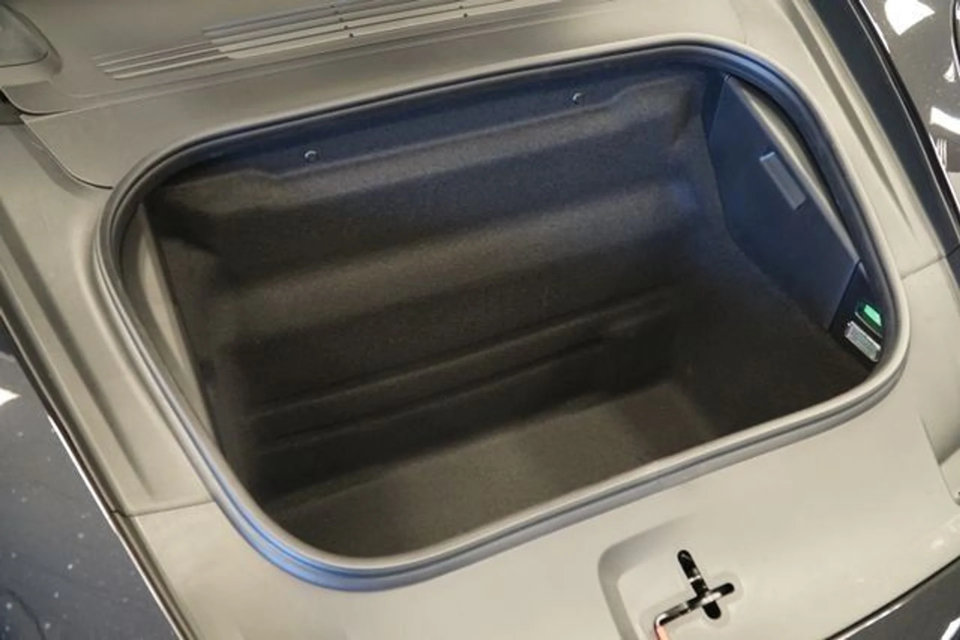 mph013_386504938_6103db90cd7d7fcb99428b74a25b5999_d7b8612148