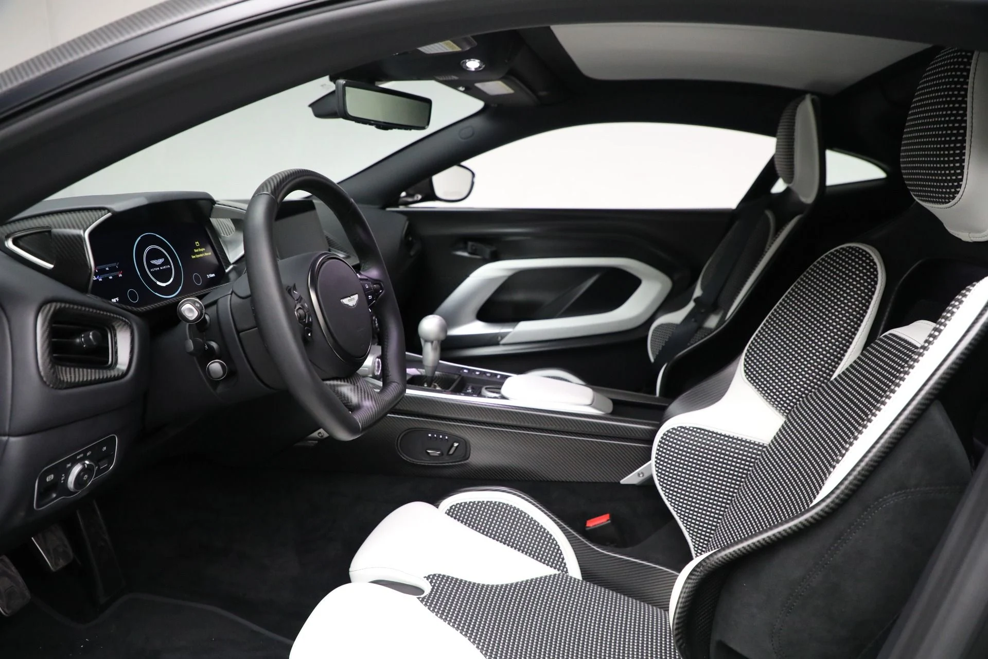 mph013_3868242527_New_2024_Aston_Martin_Valour_c6fc8c8b4e