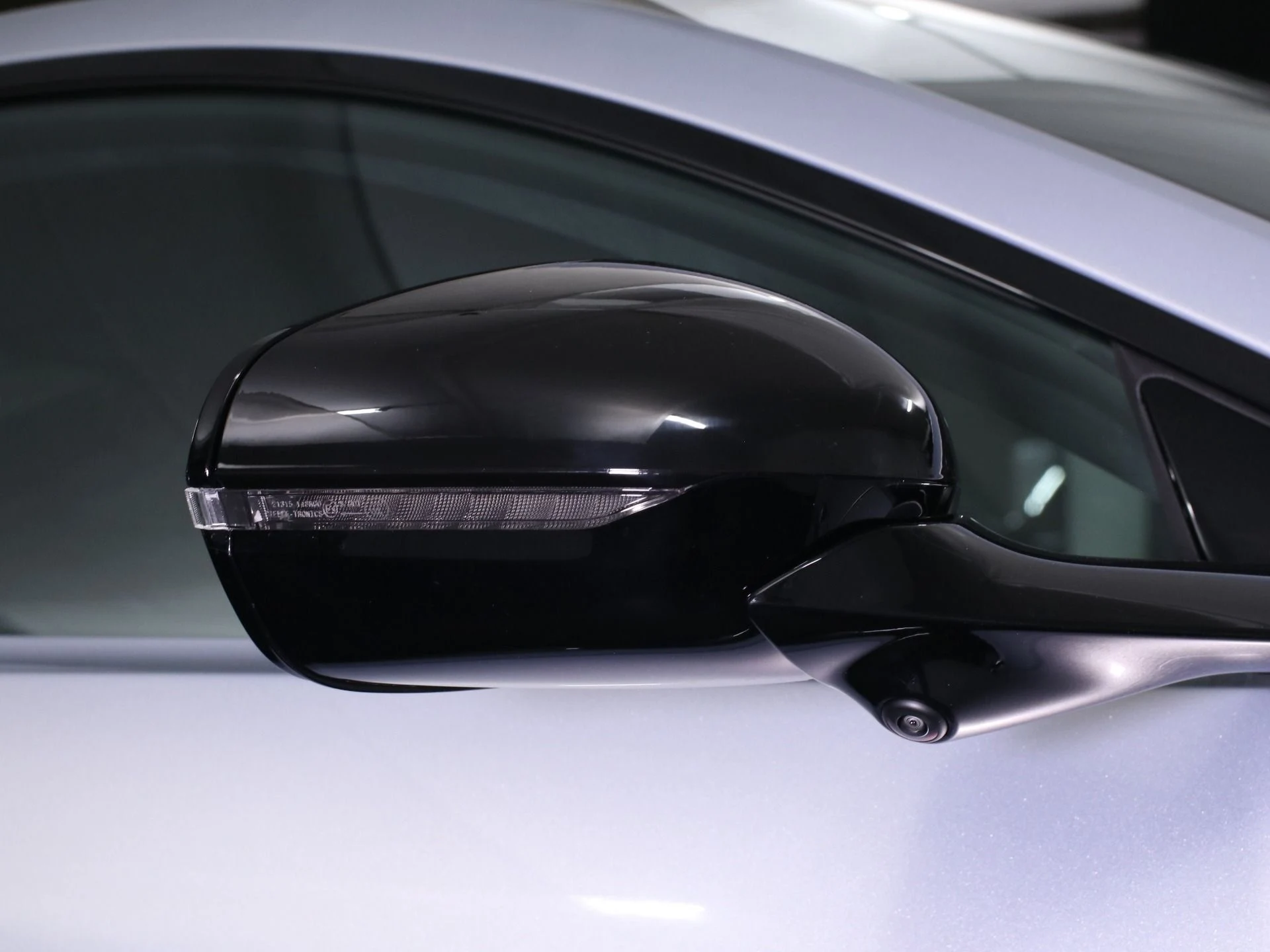 mph013_3875882232_New_2025_Aston_Martin_Vantage_1758482523_dd80e8f7f3