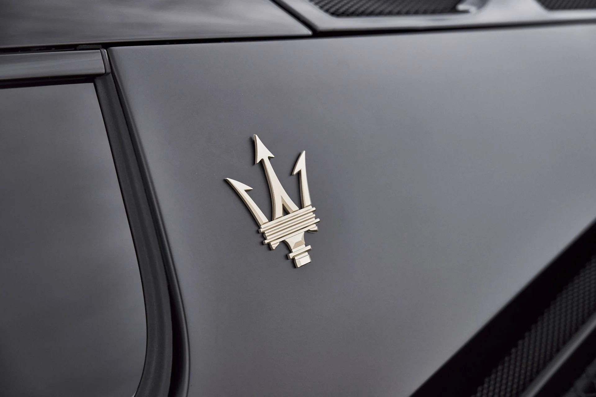 mph013_3876995012_Used_2024_Maserati_MC_20_Base_1772679301_712fbf0904