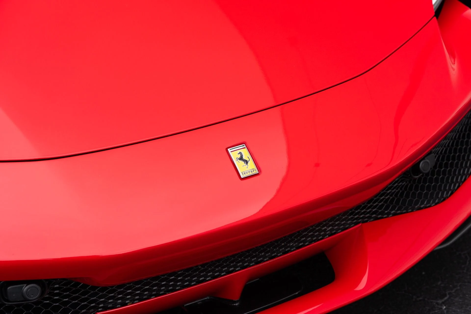 mph013_387744882_Used_2024_Ferrari_296_GTS_1776982815_4e773288a0