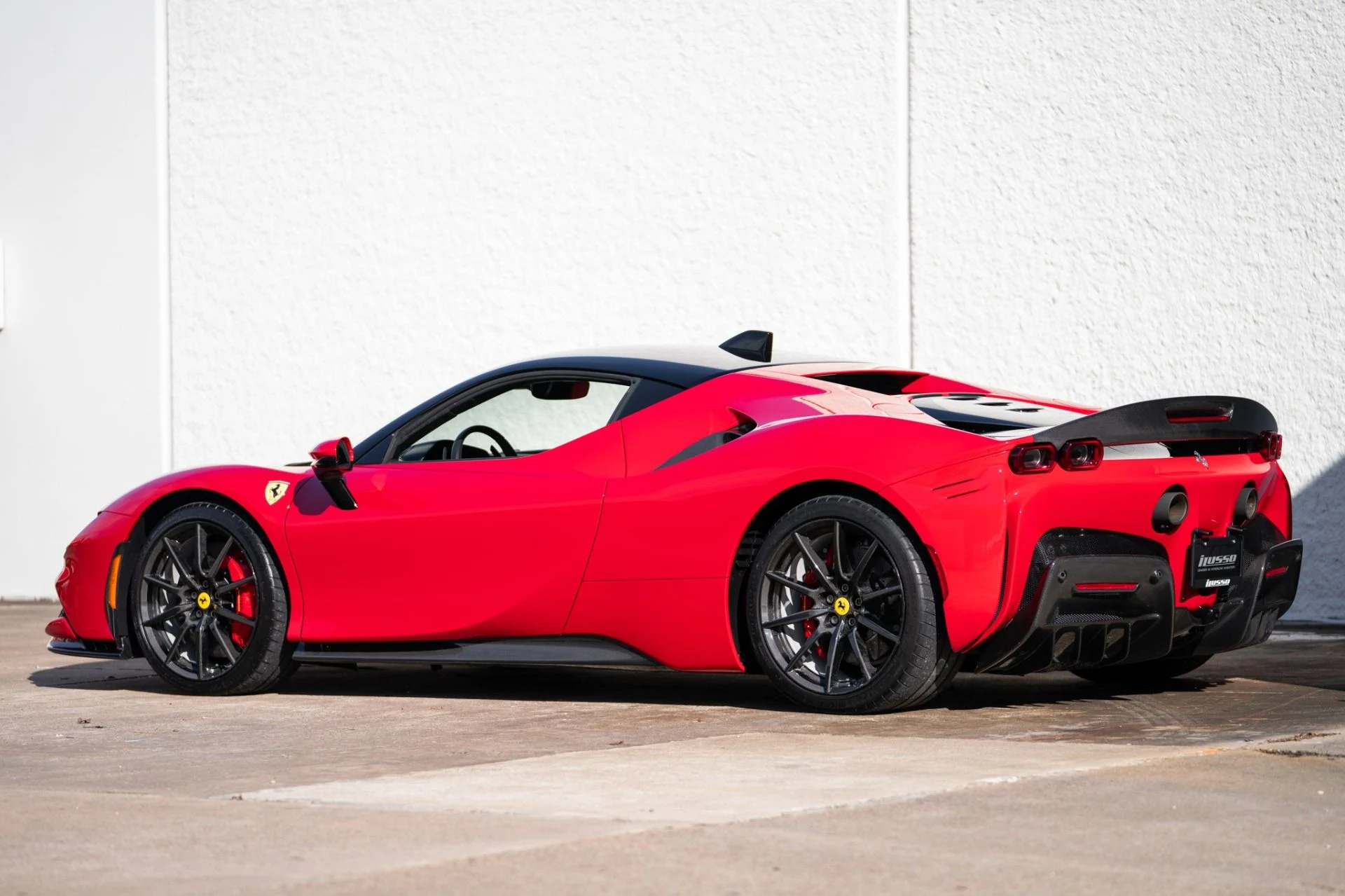 mph013_3891481881_Used_2023_Ferrari_SF_90_Stradale_1764710816_2b8f21ec29