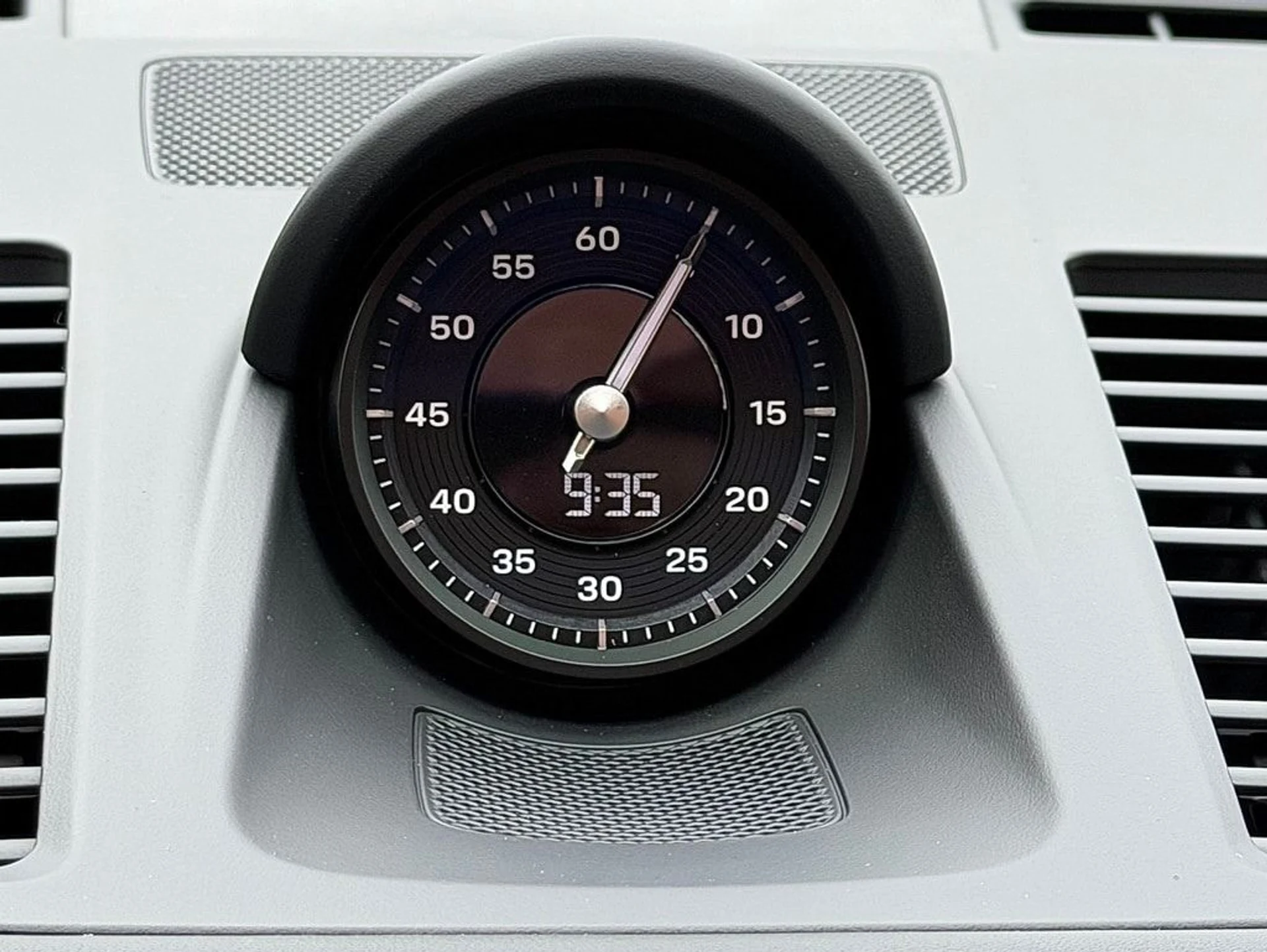 mph013_389547189_3dd6f632313de62e95533bf26d8e3969x_04f97749c9