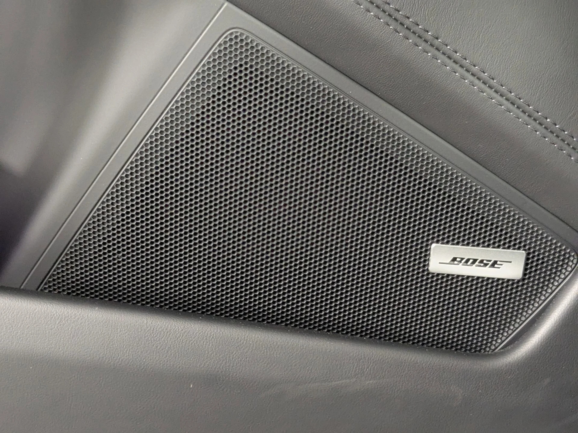 mph013_3904010081_33a8ea2788588dac9d474f72df6334b2x_8812ca78ee