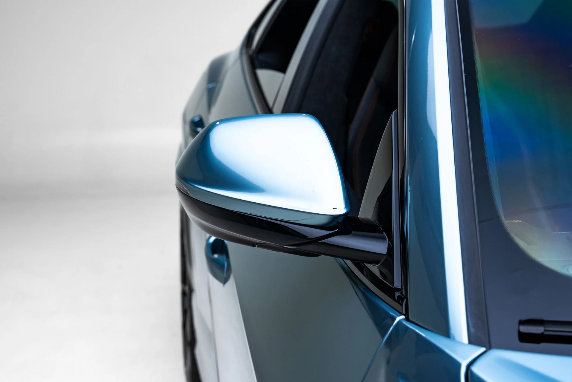 mph013_3906876455_Used_2023_Lamborghini_Urus_S_1775088158_c3ccc67b25