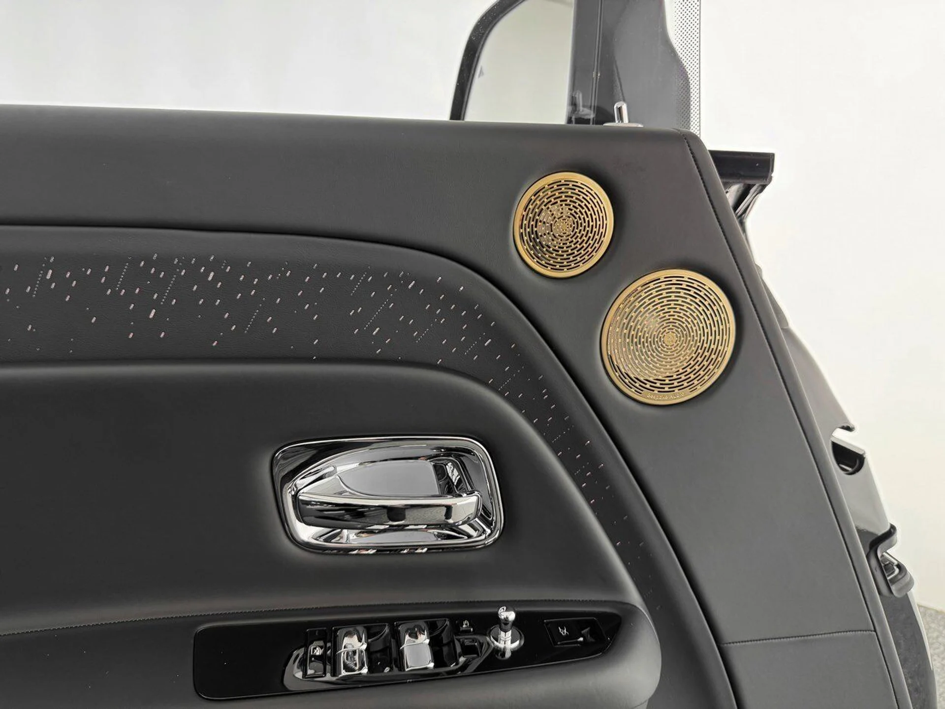 mph013_3910977988_4fd7c58fc4552e912e77886c73f0e584_d878fd8bd4