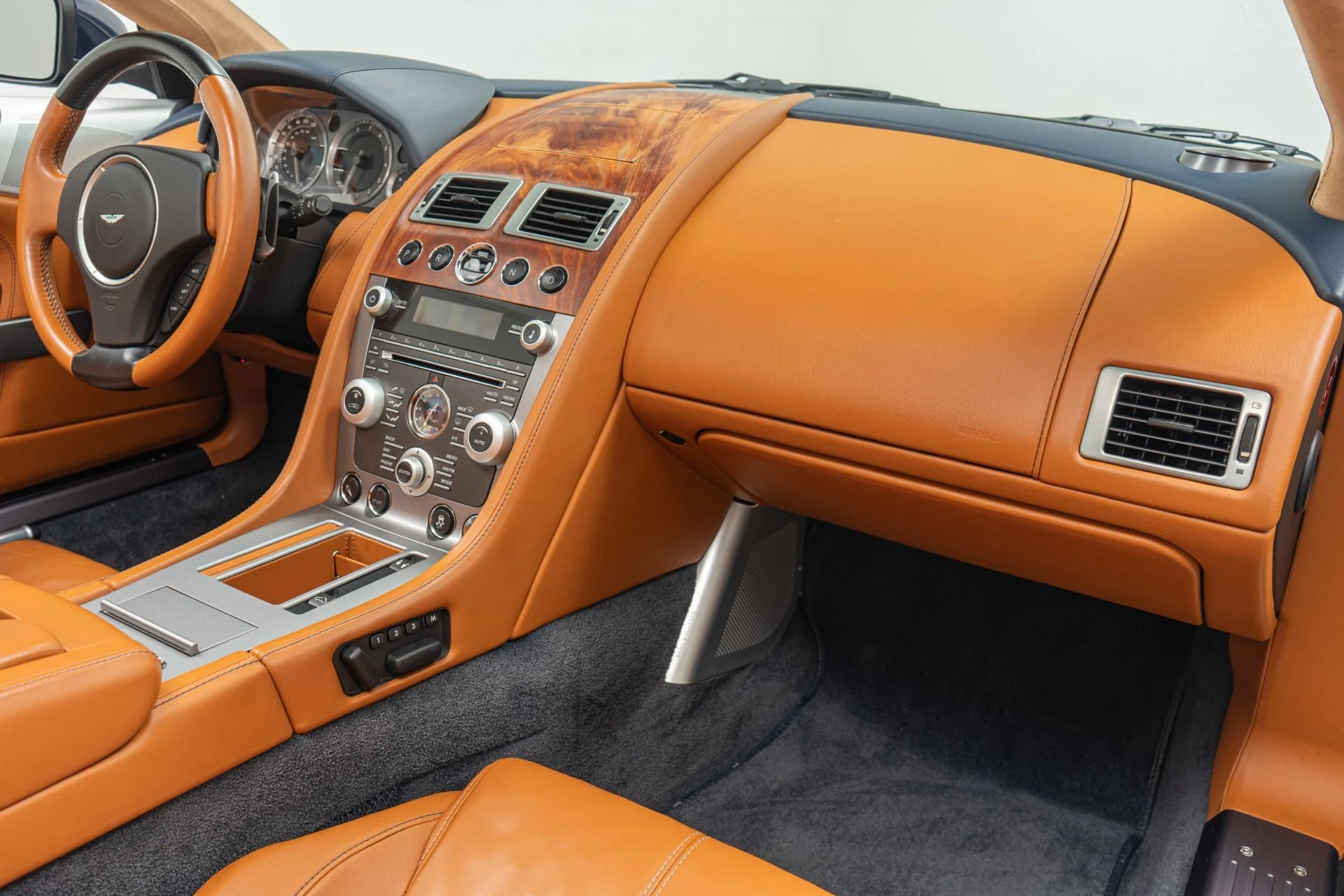 mph013_3916599131_Used_2011_Aston_Martin_DB_9_Volante_Two_Tone_Interior_V12_Power_1780003094_596ed5b955