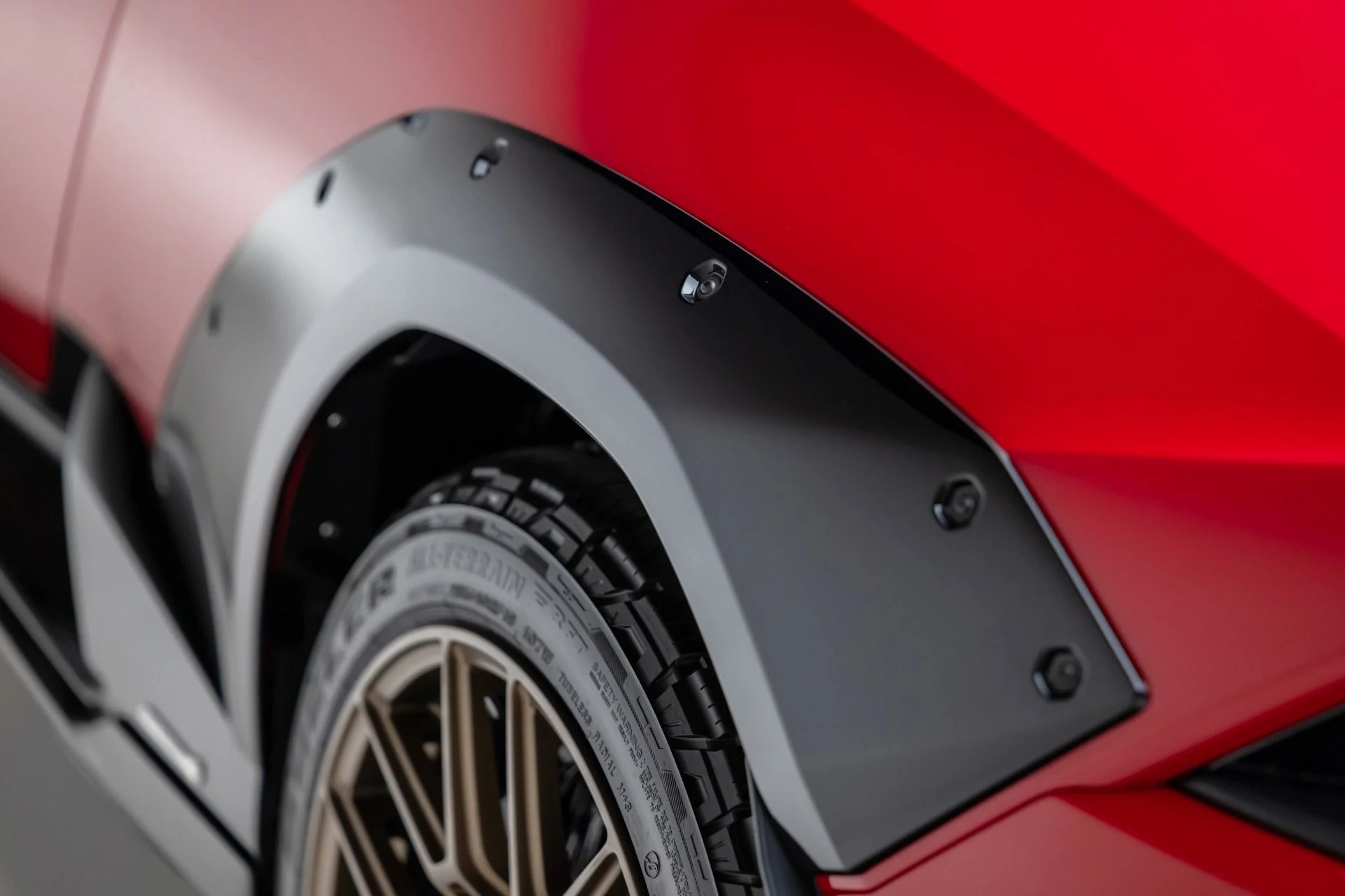 mph013_3919575786_Used_2024_Lamborghini_Huracan_Sterrato_1765391926_e2c2611891