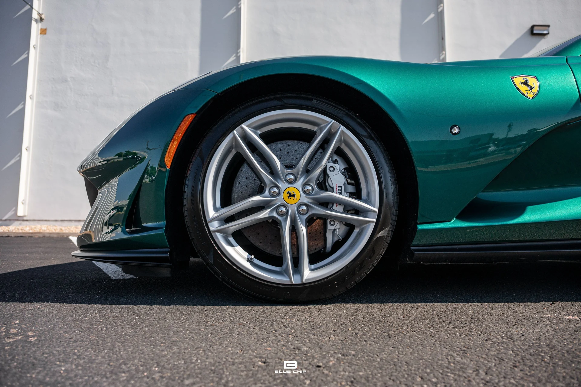 mph013_392299494_6a612ff521942f519d0a5f2b_23798_202022_20_Ferrari_20812_20_GTS_20_Verde_20_British_14_ca6b4352e3