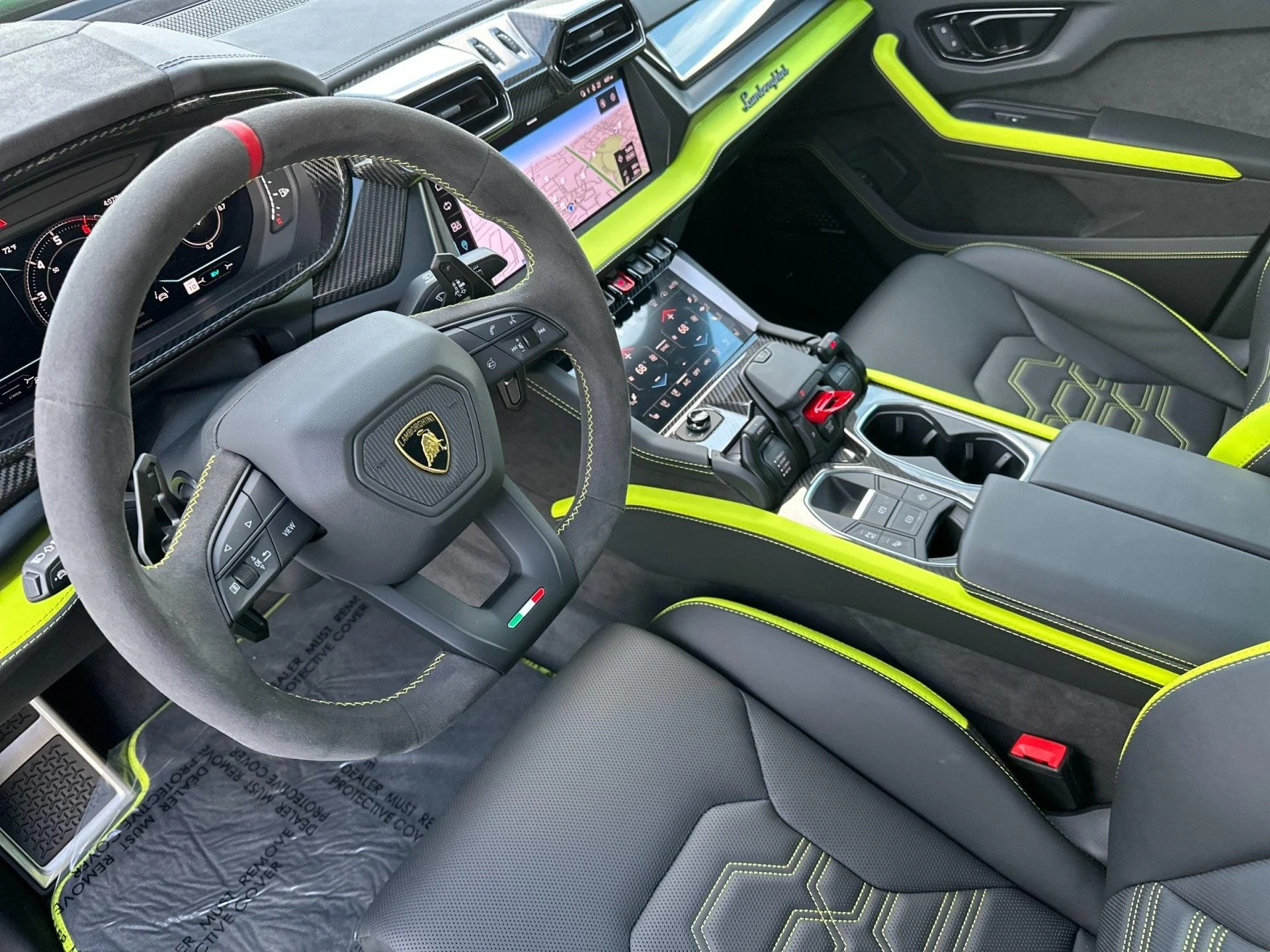 mph013_3926202269_New_2025_Lamborghini_Urus_SE_1762355301_311b827bd0