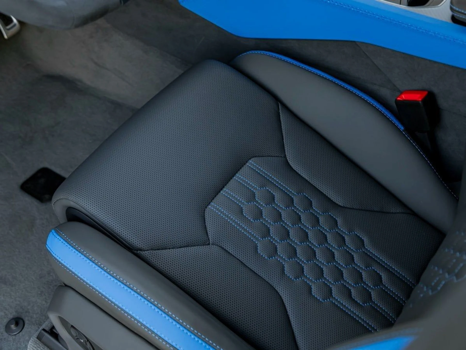 mph013_3931886892_14_c49f183548