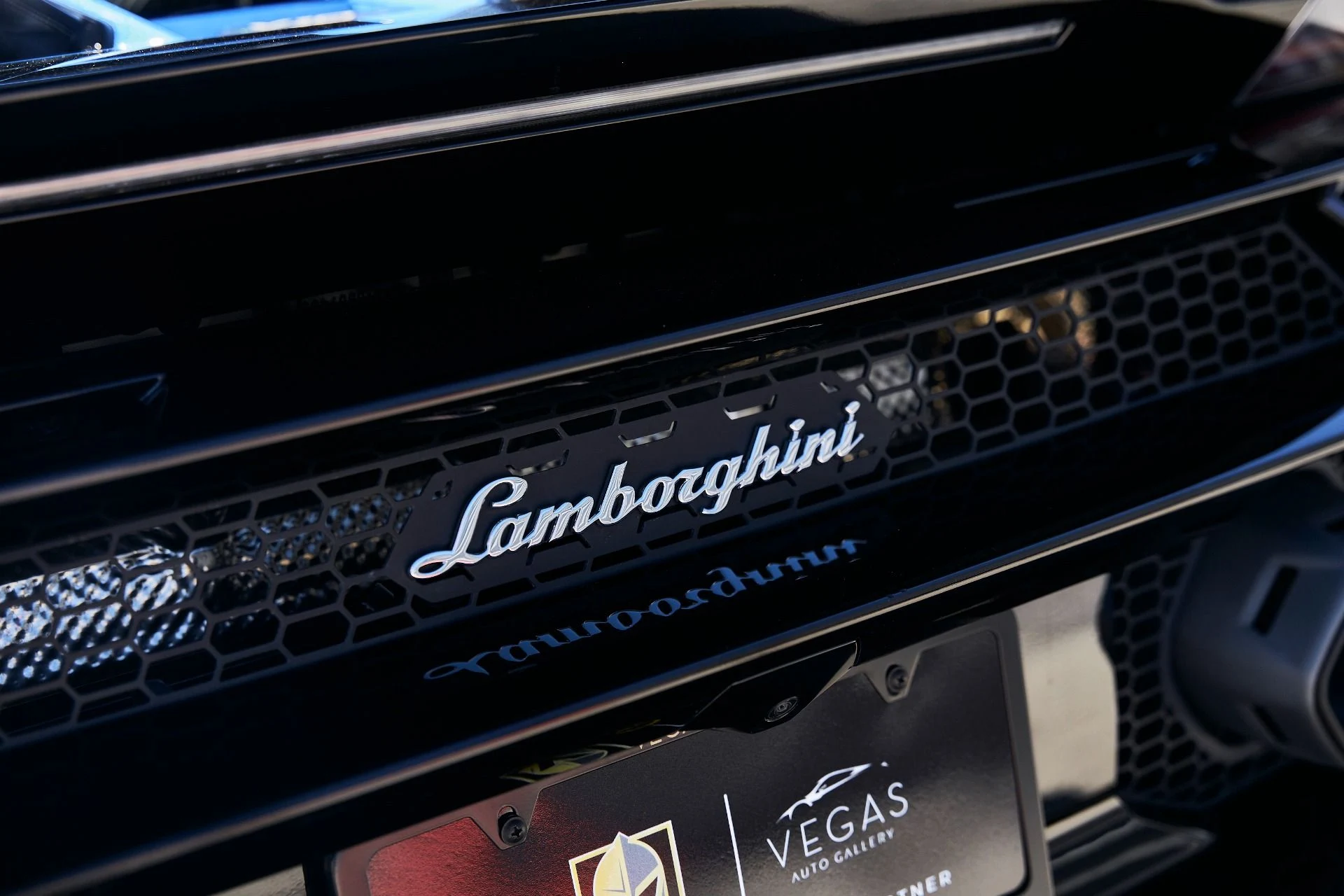 mph013_3943000770_Used_2024_Lamborghini_Huracan_Tecnica_Base_1773278384_c323559a55