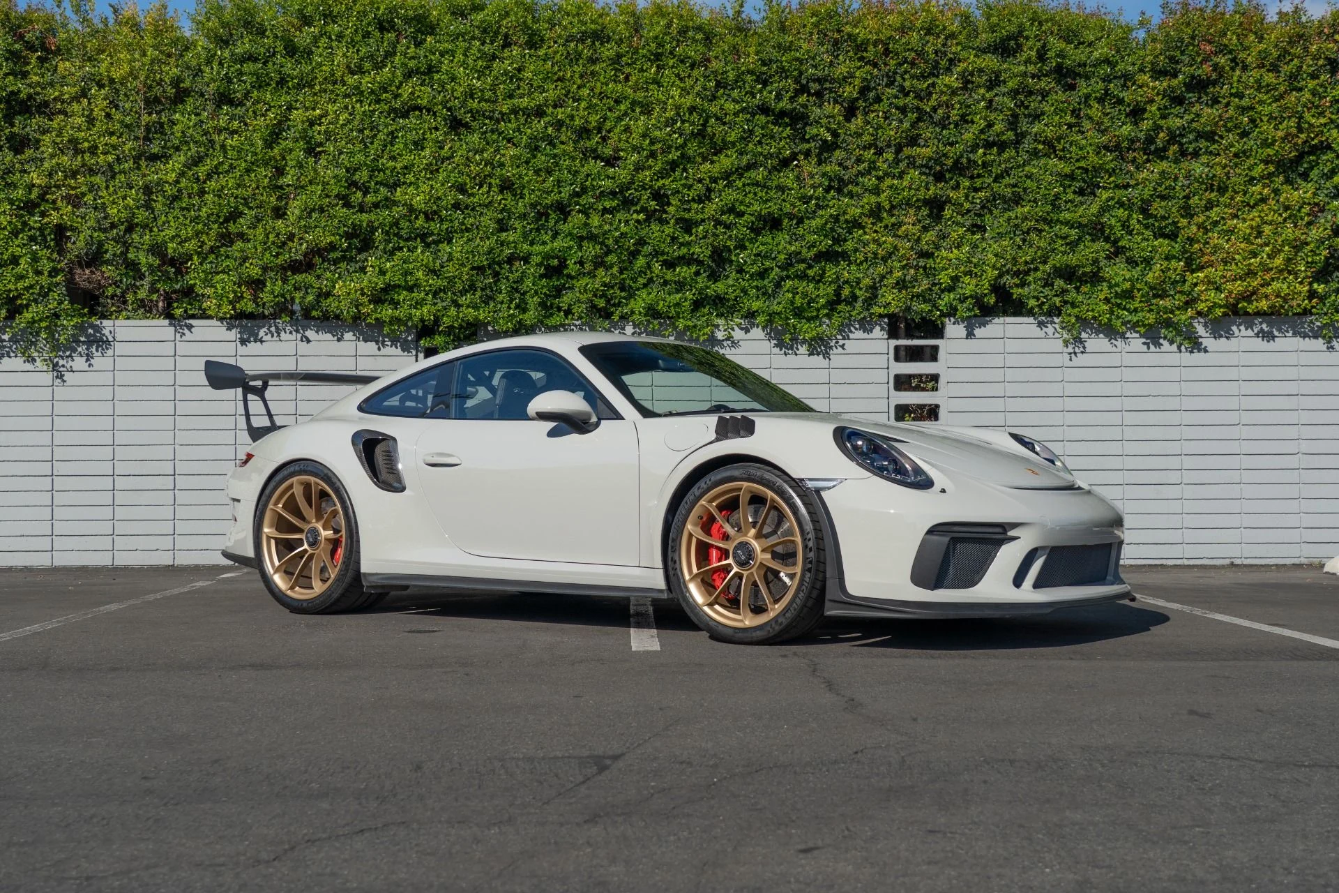 mph013_3944631128_Used_2019_Porsche_911_GT_3_RS_1759431879_31b0ff58f0