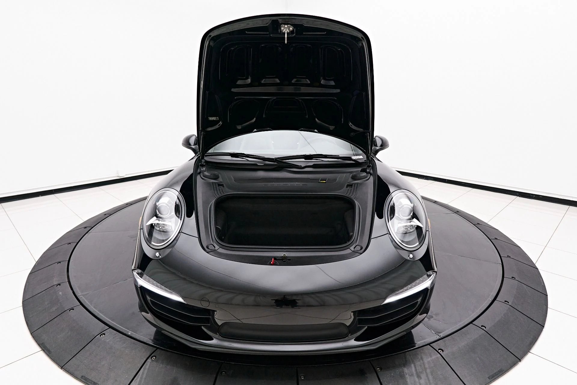 mph013_3951108340_Used_2016_Porsche_911_Targa_4_S_1708643466_6d13d4f7b1