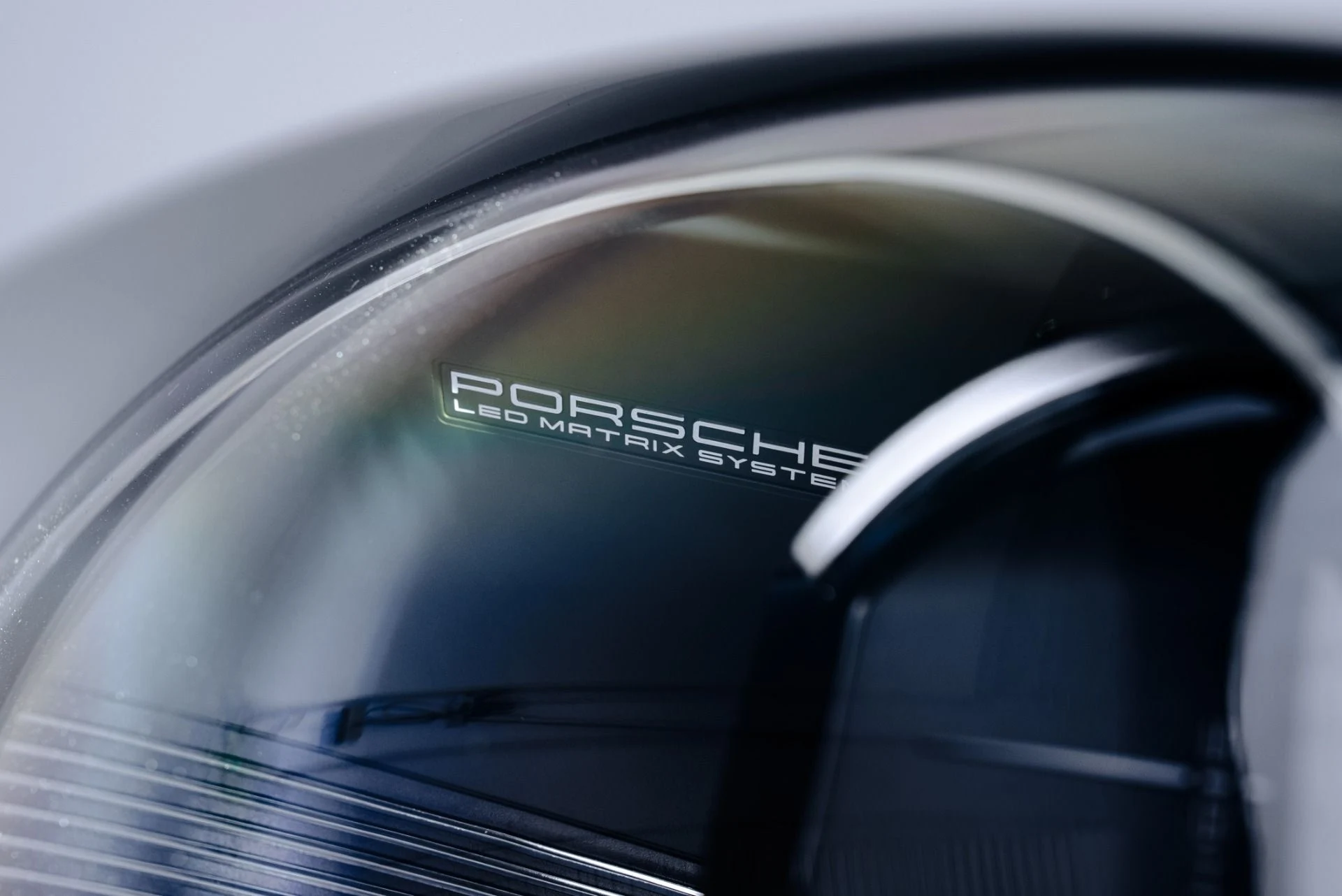 mph013_3954080062_Used_2022_Porsche_911_Turbo_S_1774378410_dbedf47761