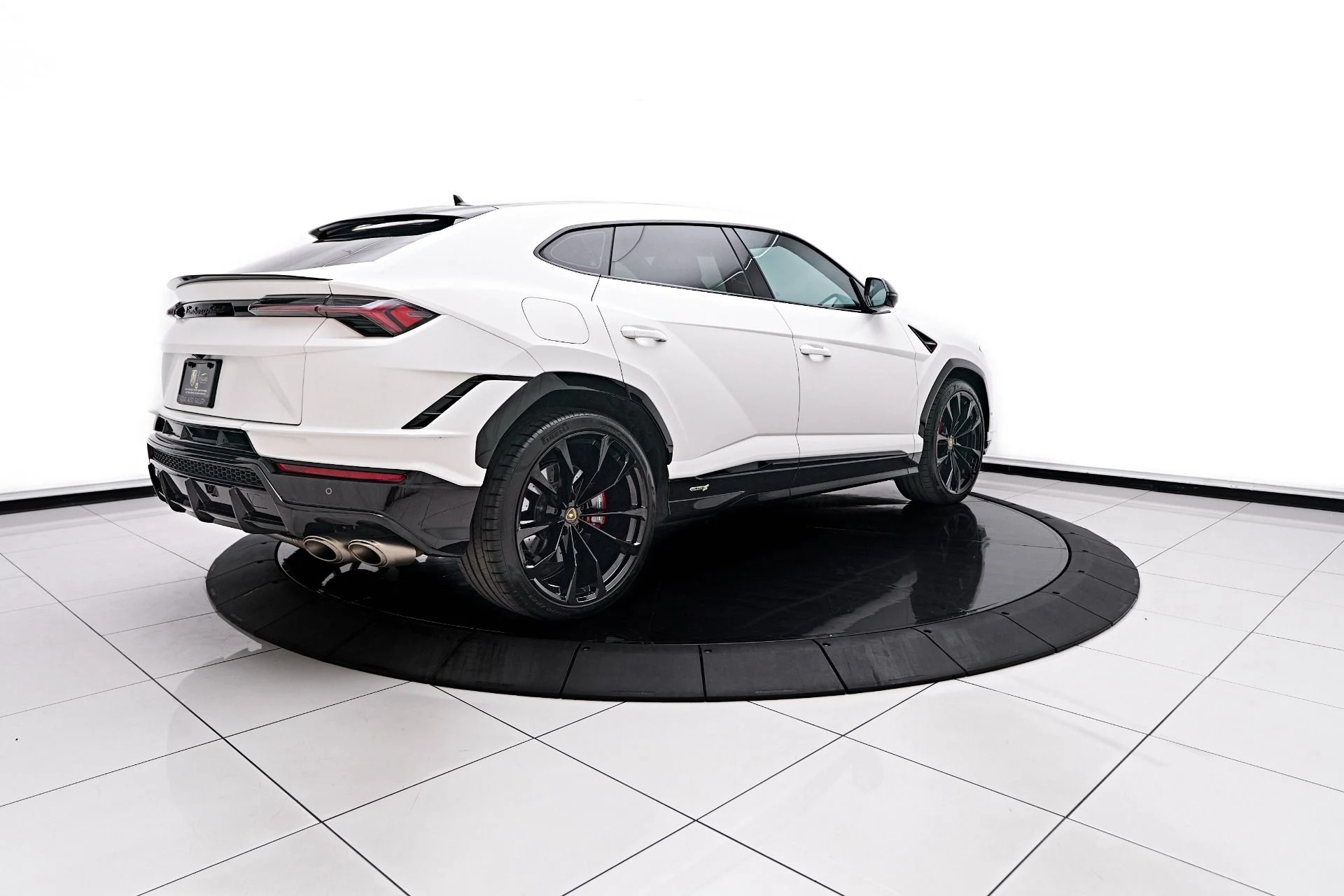 mph013_3956140825_Used_2024_Lamborghini_Urus_S_1751401874_9b1db58585