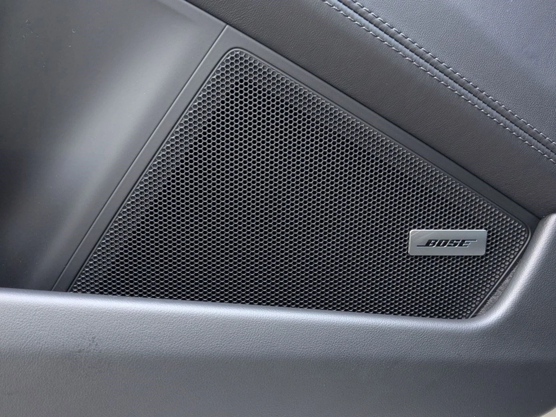 mph013_3959471050_cc9e0d9898f91a0c19f4e80e37a7c131x_73a3fb10c9