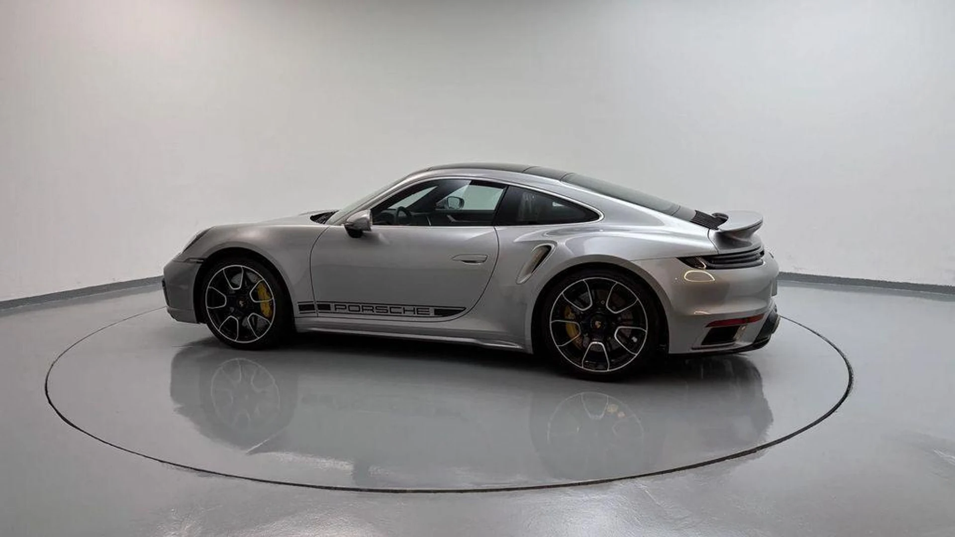 mph013_3970285871_4_Sq_E_R_Vp_T_Yw_DG_3_Z_Za1_Q2e77i_ILA_bb1ae176b3