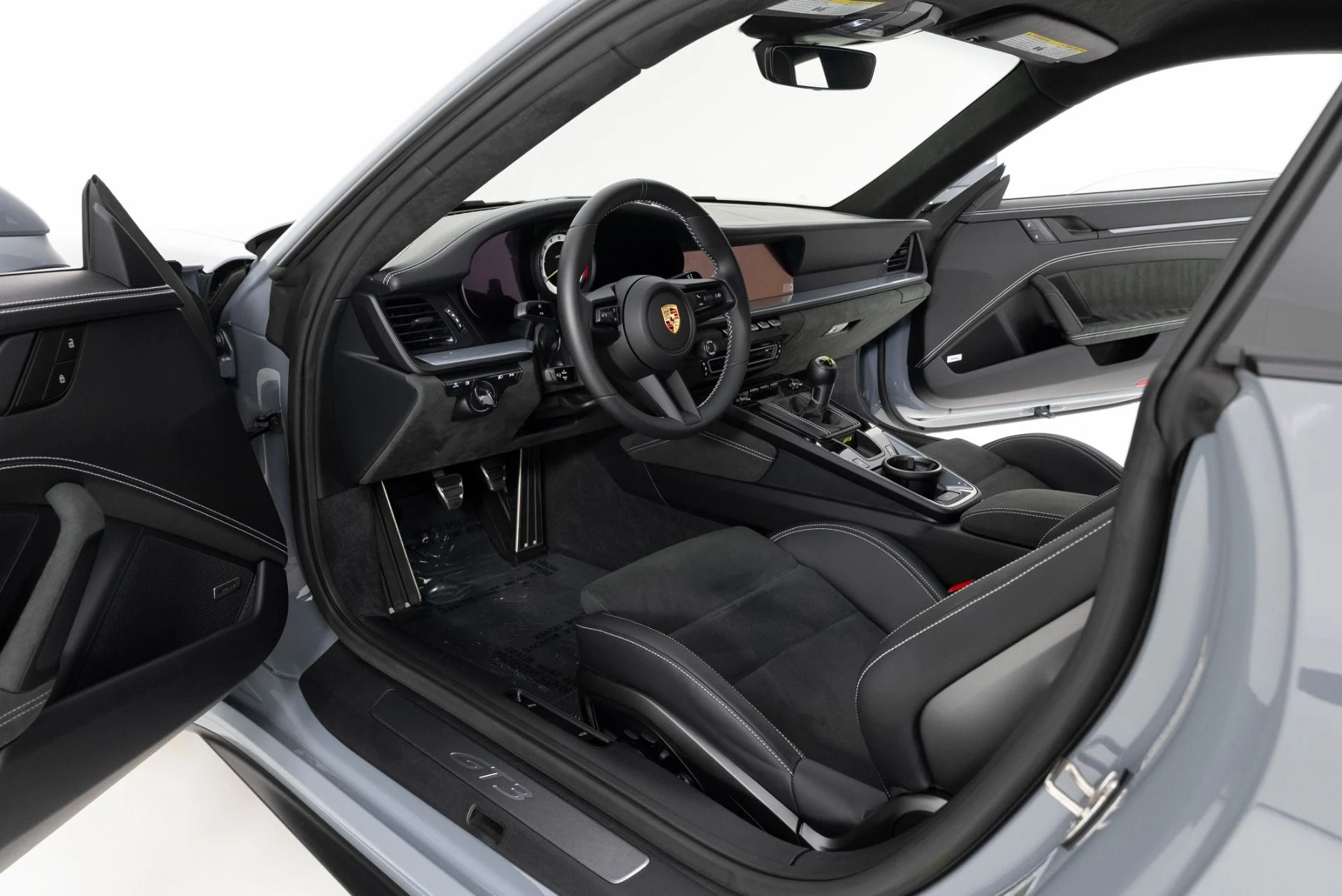 mph013_3971887191_Used_2024_Porsche_911_GT_3_1754347404_9d7a2e2f2a