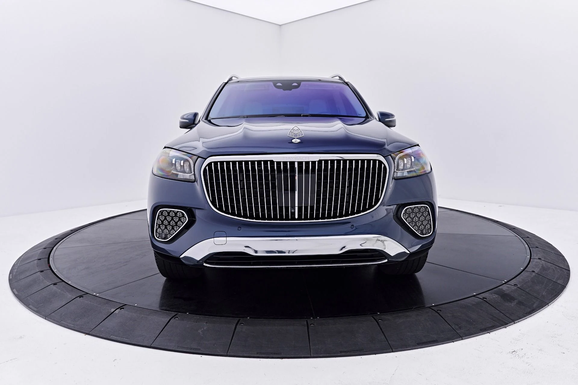 mph013_3972352945_Used_2024_Mercedes_Benz_GLS_Maybach_GLS_600_1790466074_d8c5b4673a