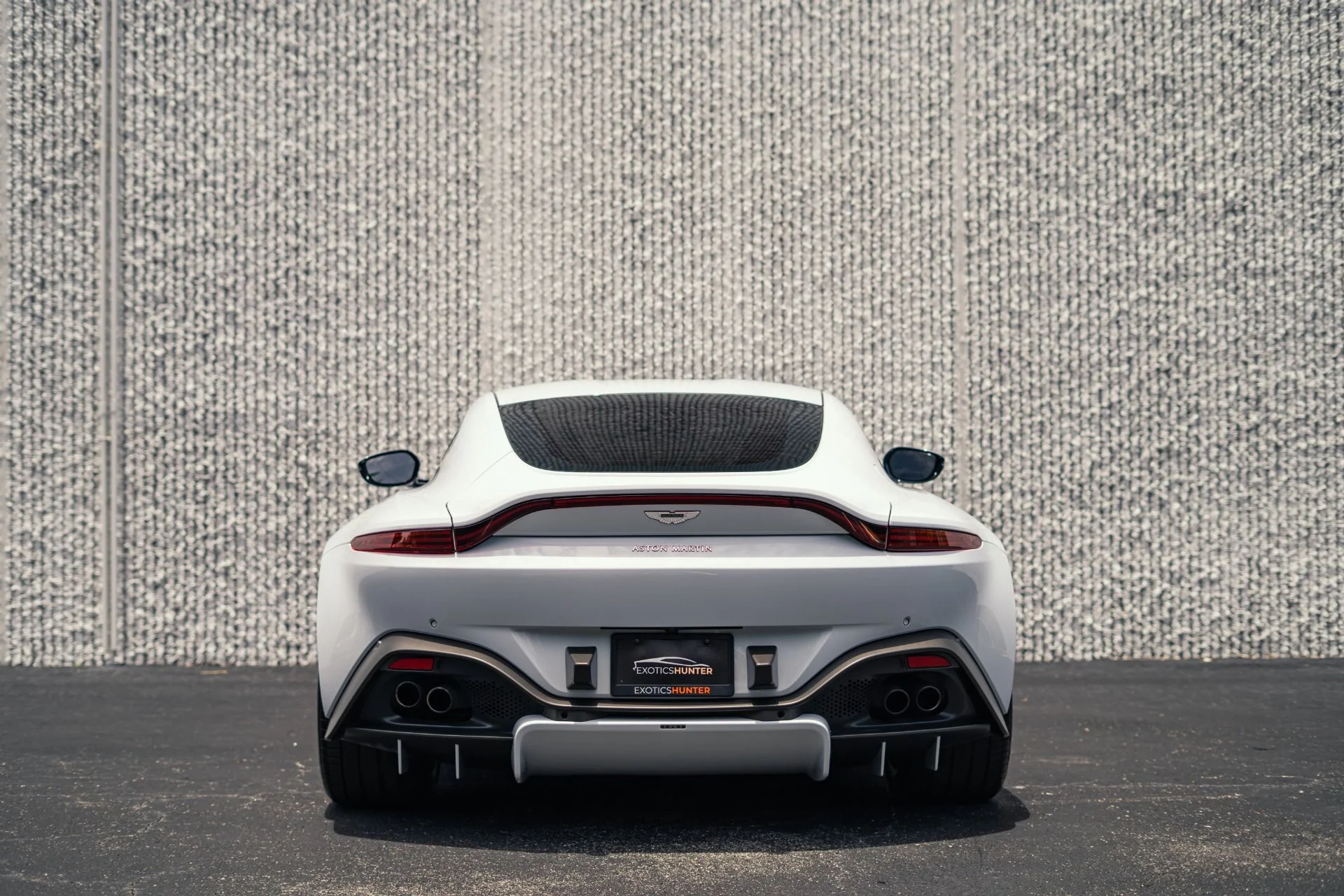 mph013_3974470977_Used_2019_Aston_Martin_Vantage_1783985517_83ed341969