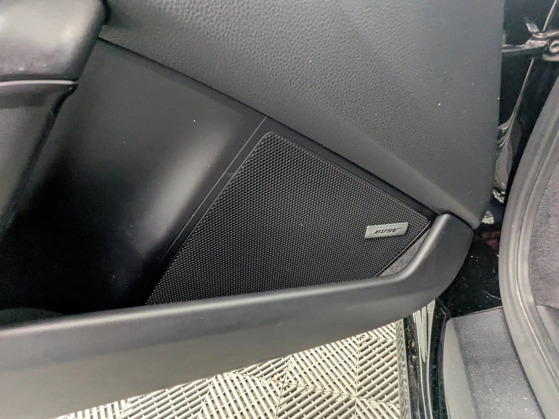 mph013_3979350618_aa9b7ece428aa394ac12d8f2fdb9f2dex_09acccbbe4