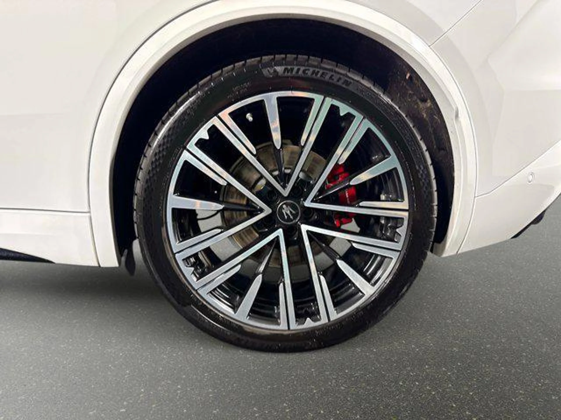 mph013_3980793096_W_Gtr_RH_Nv_ZP_Sq_P393_RH_Fukp_KC_0_Ik_0803f3753f