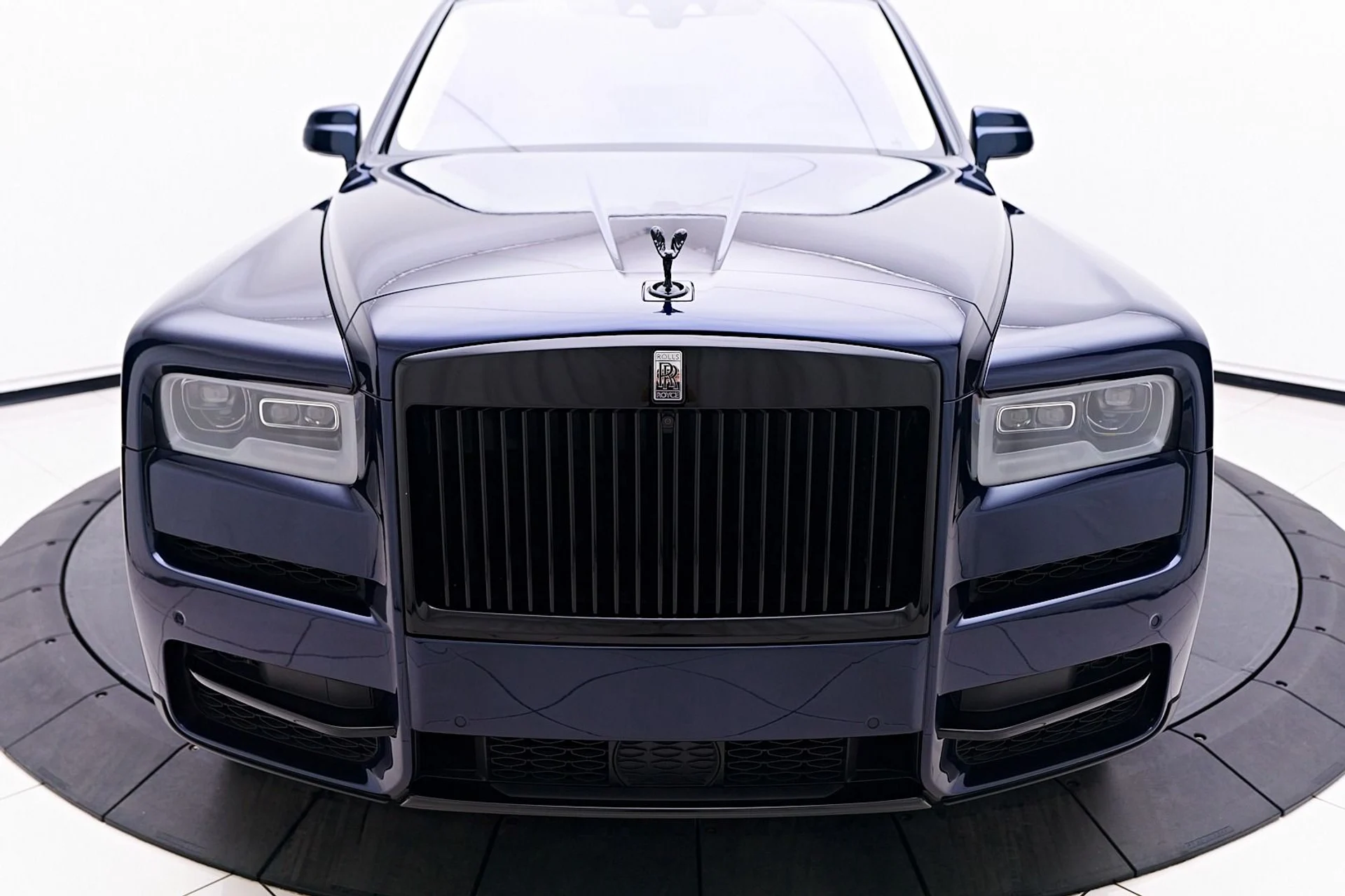 mph013_3987222258_Used_2023_Rolls_Royce_Cullinan_Base_1745954360_d5349ceb5a