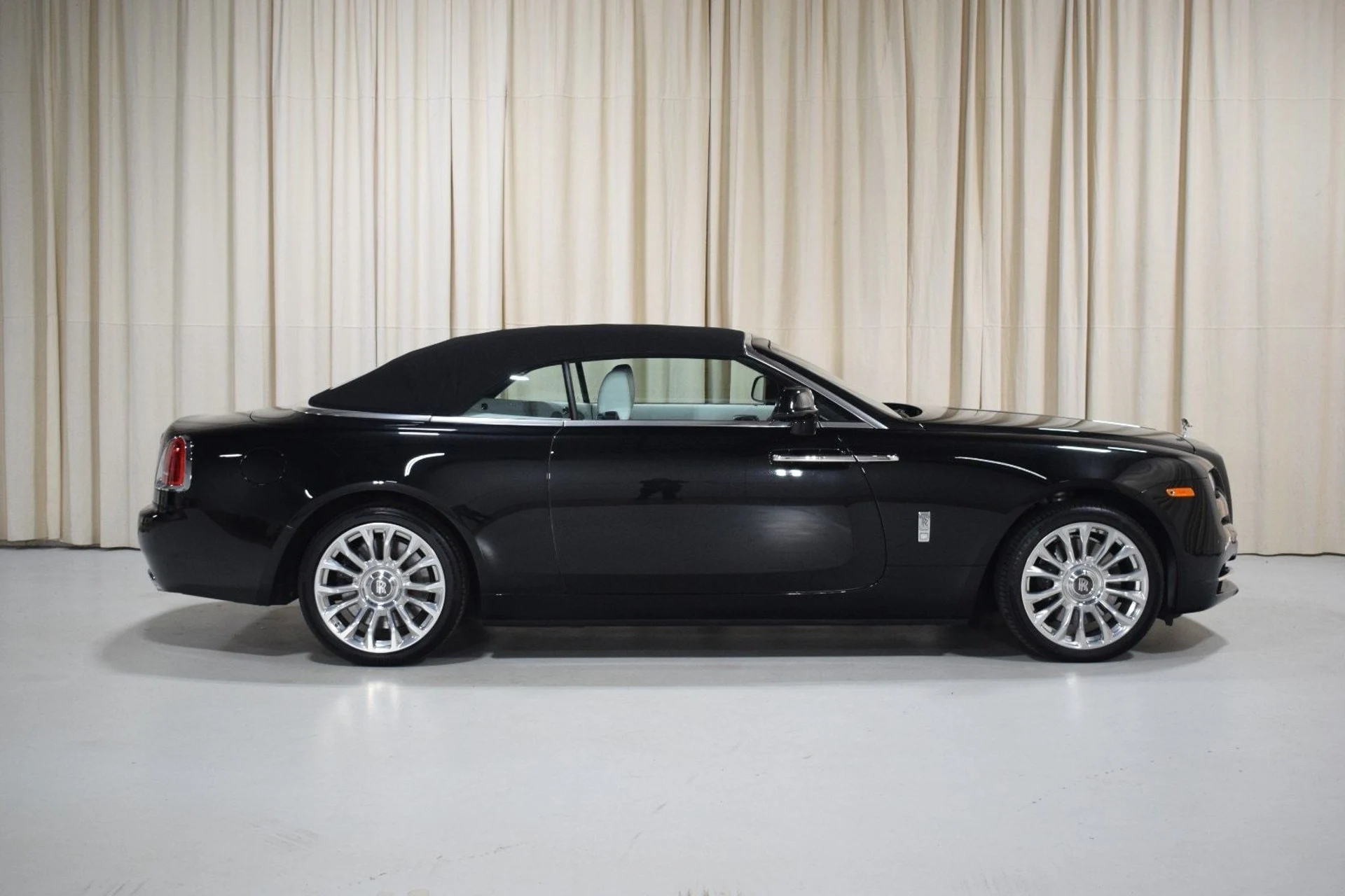 mph013_3990341939_cea4ada2d926671e74e2539f4d7a0b65x_44e097e793