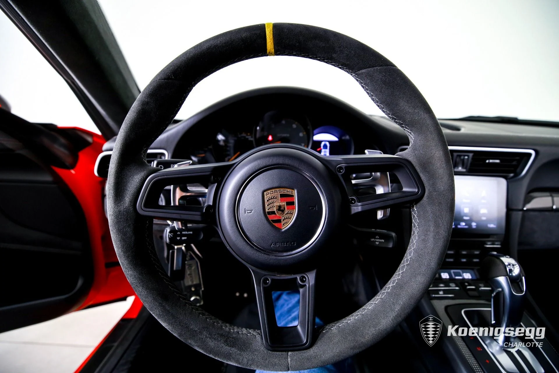 mph013_3994427997_Used_2018_Porsche_911_GT_2_RS_1783437290_701eb73323