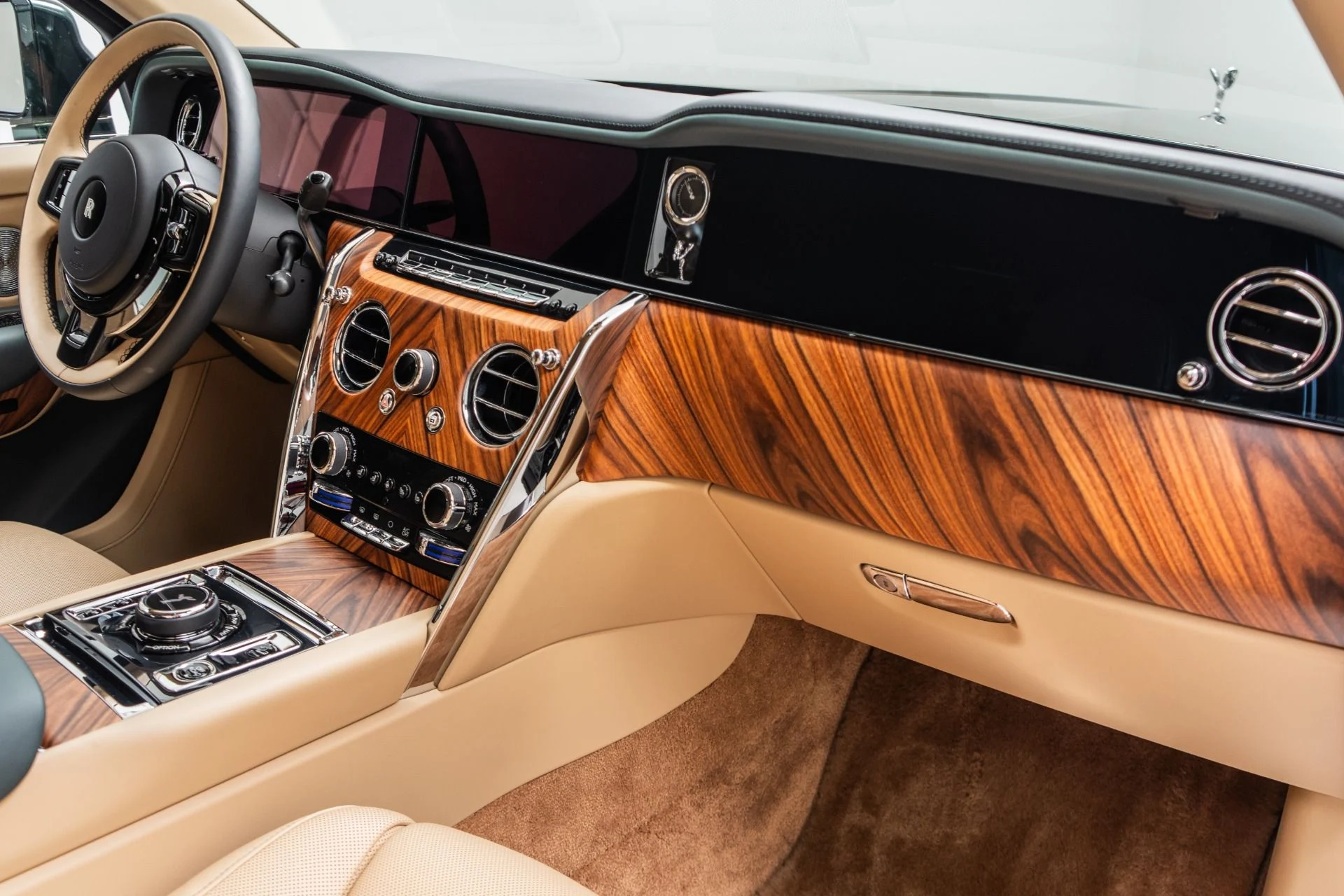 mph013_4016944282_Used_2025_Rolls_Royce_Cullinan_1773778505_7f62f586f0