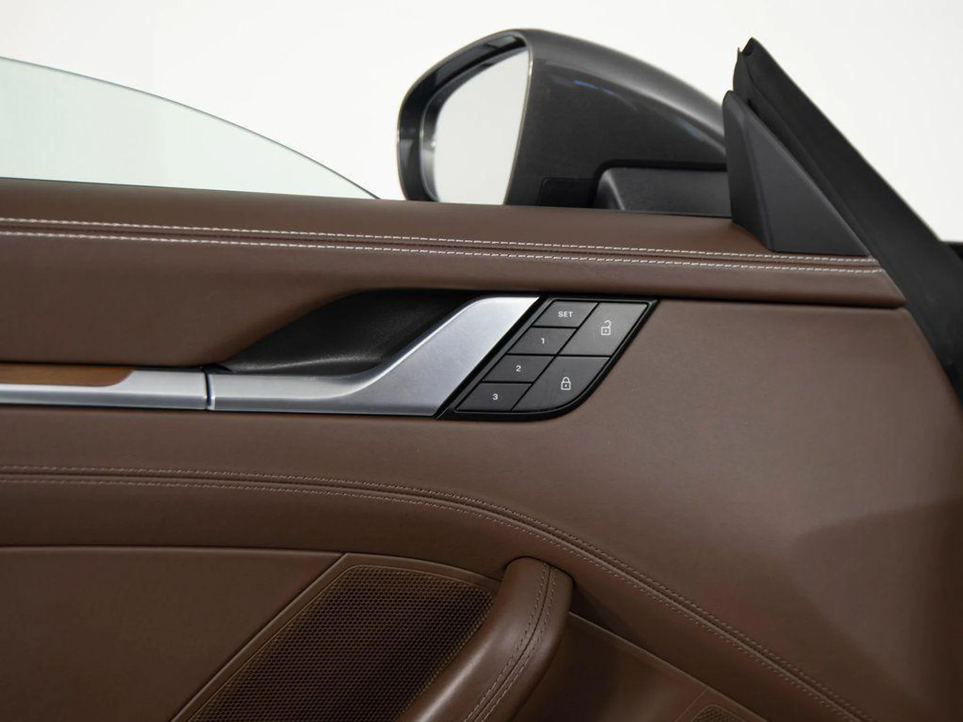 mph013_4019951420_0_L_Uv_Lwx_H_XH_Ps1_U_Lg_Xq_Pry_UM_Ju4_8ebd4de656