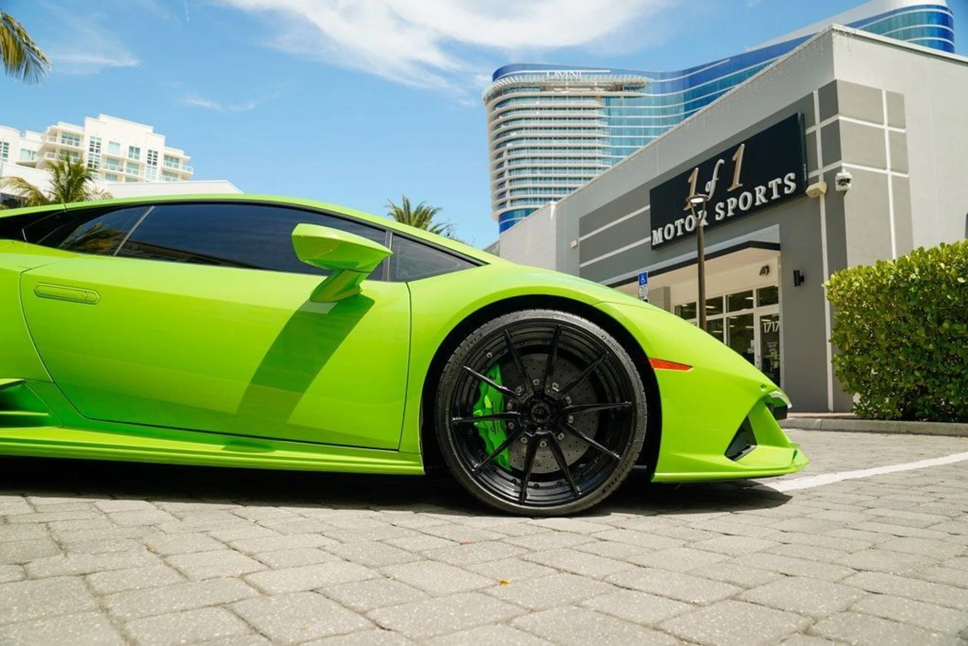 mph013_4023828649_used_2020_lamborghini_huracan_evo_coupeawd_14354_22890839_14_1024_239fd180b1