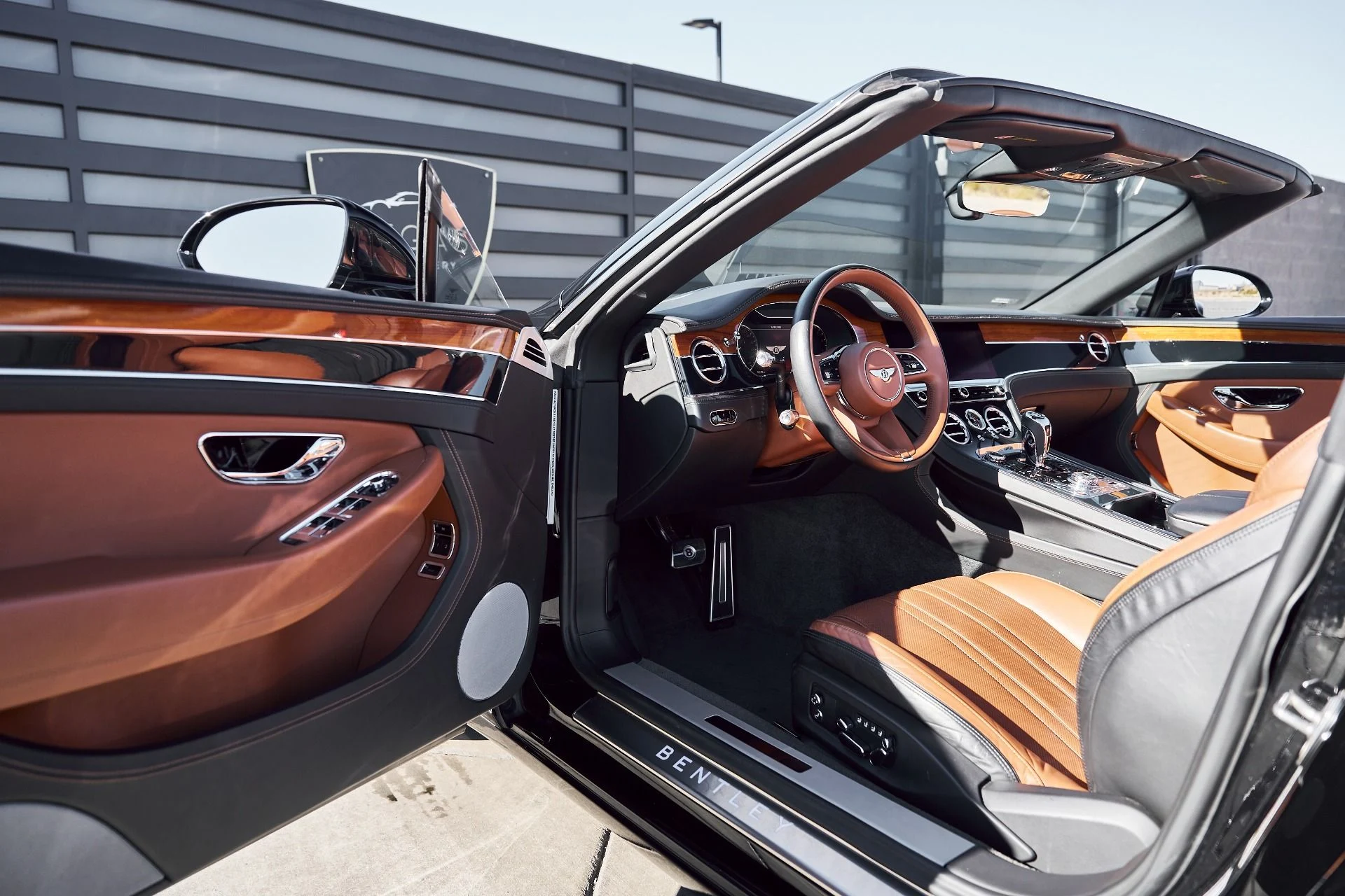 mph013_4028598793_Used_2021_Bentley_Continental_GT_V8_1768086752_ddf65b941b