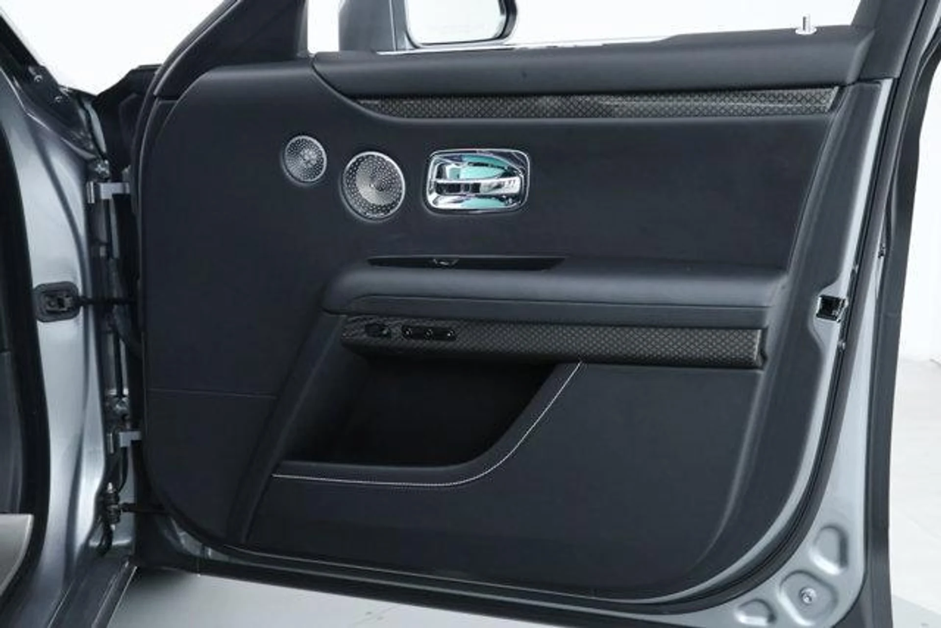 mph013_4030438535_1bz_EG_Ey6_Fqfd_V6xn_G_Dq_O_By_X8v_UI_8f99008bec