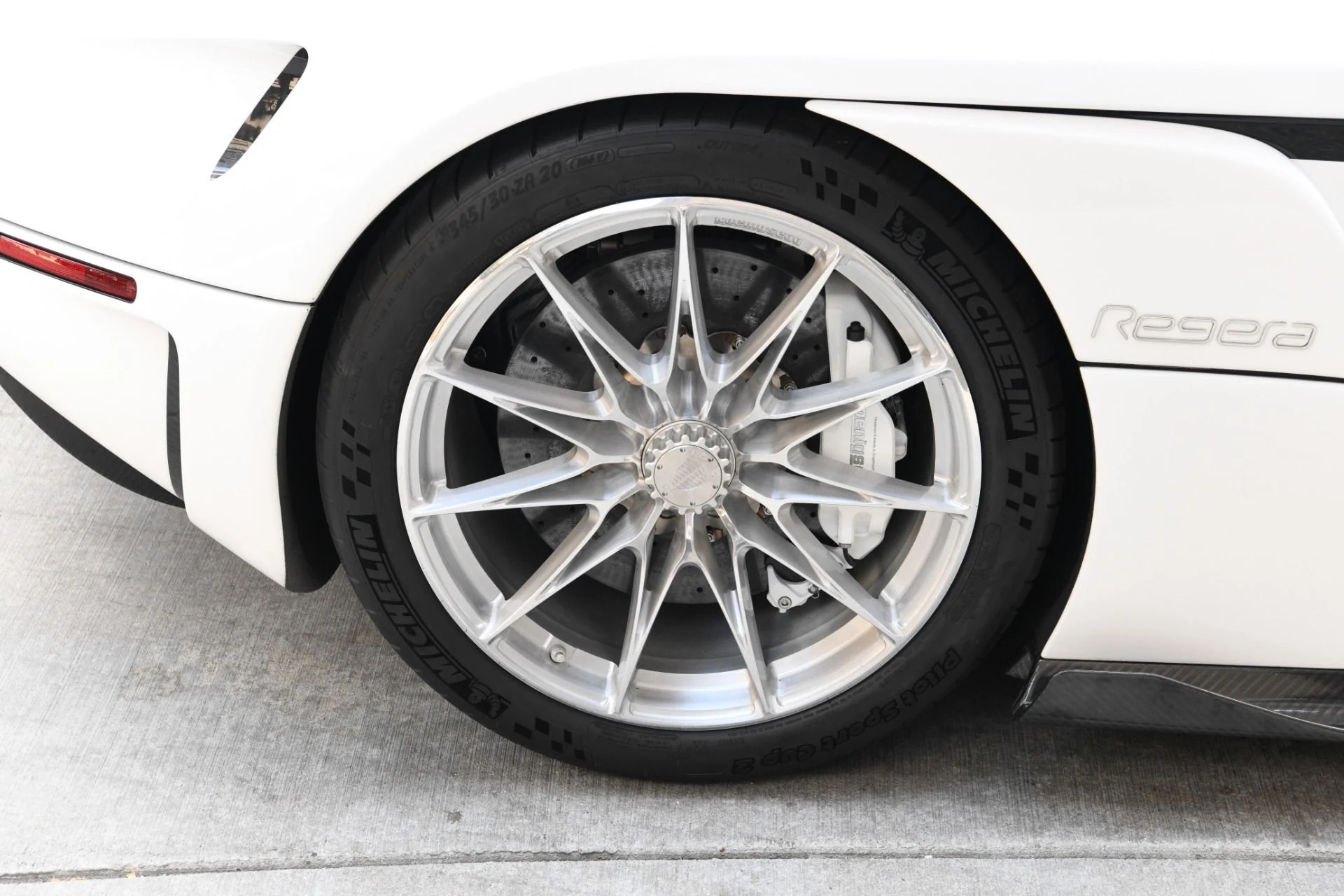 mph013_4037588564_10195_p15_l_5212fb6b3e