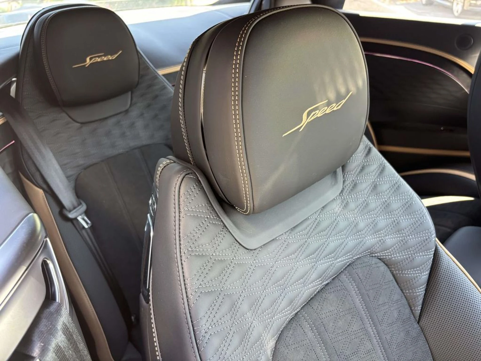 mph013_4038605978_40ca2f92346ba88fd982545d4202e9f9x_ef995bf21f