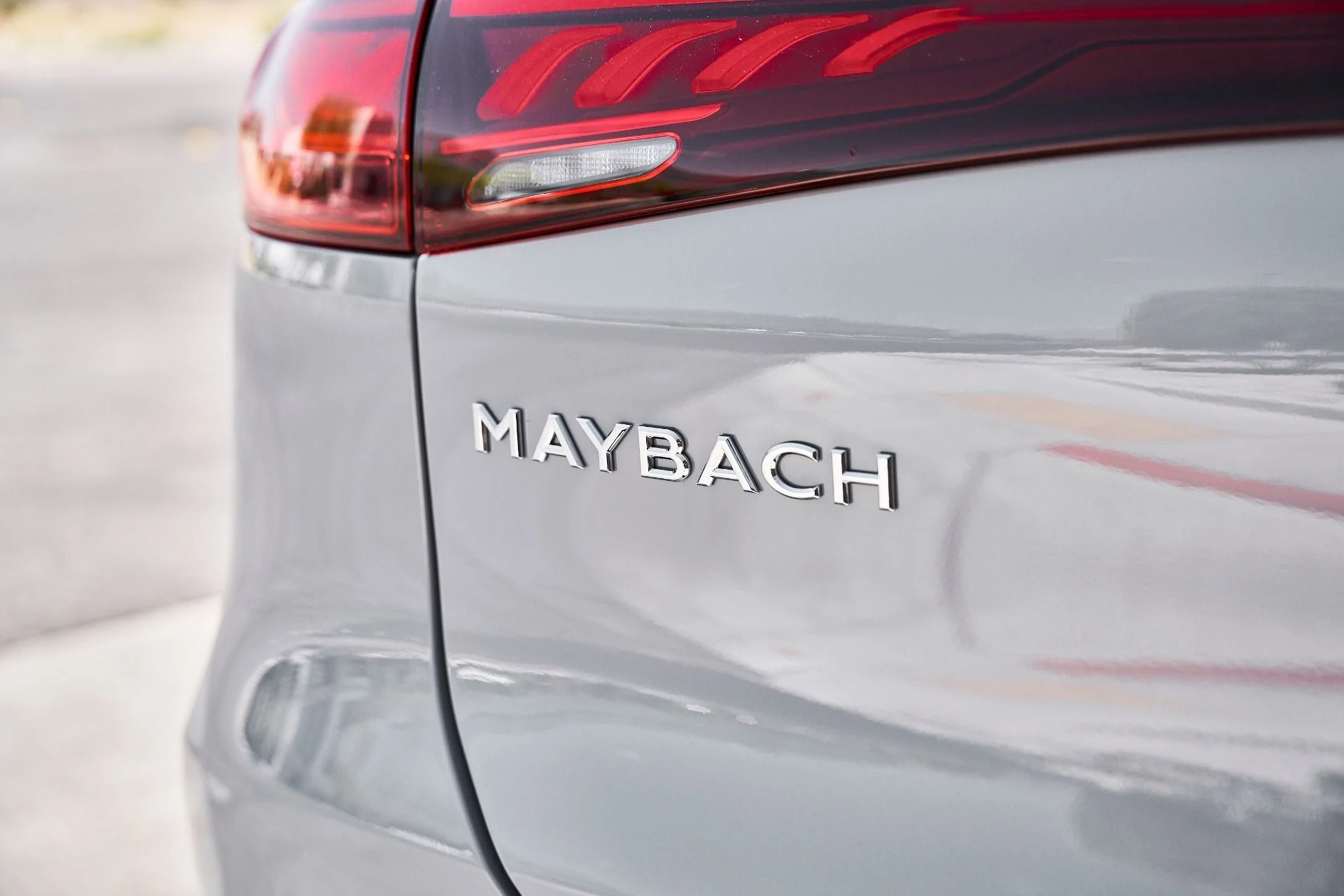 mph013_4039723295_Used_2025_Mercedes_Benz_EQS_Maybach_EQS_680_1779925077_0d9559bd59