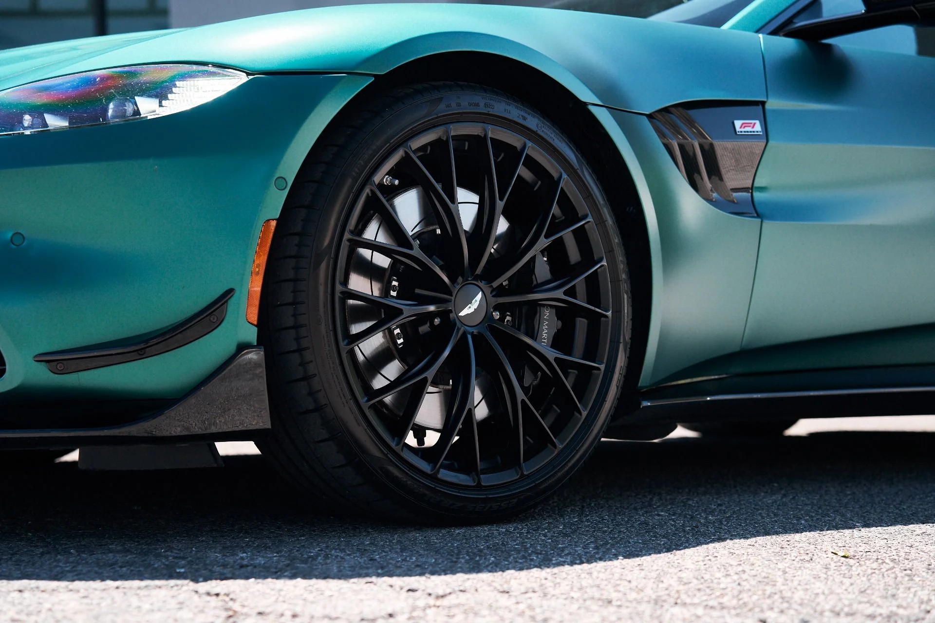 mph013_4041812095_Used_2023_Aston_Martin_Vantage_F1_Edition_1755655610_d8297a1d37