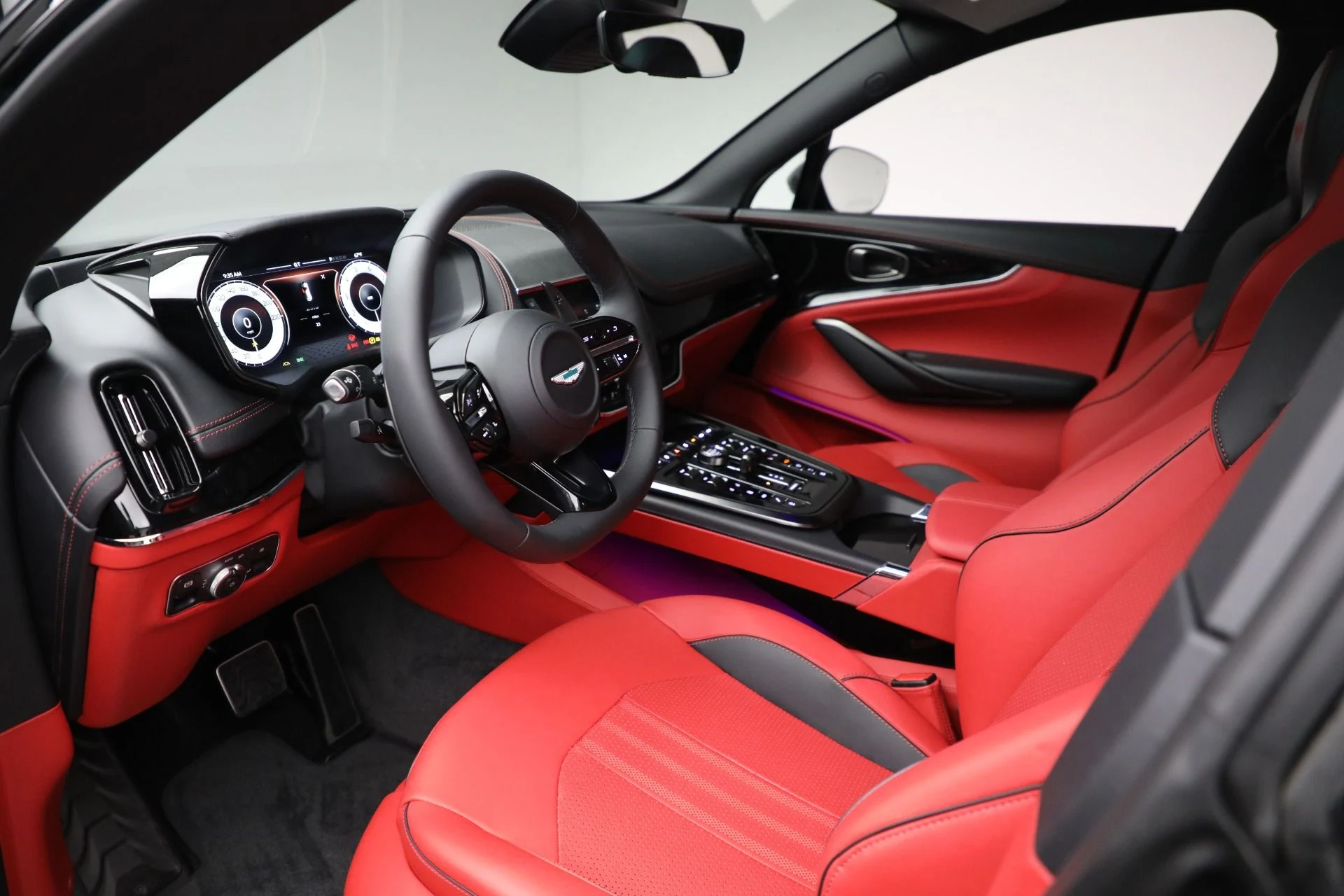 mph013_4042730014_New_2025_Aston_Martin_DBX_707_1a8724ff9c