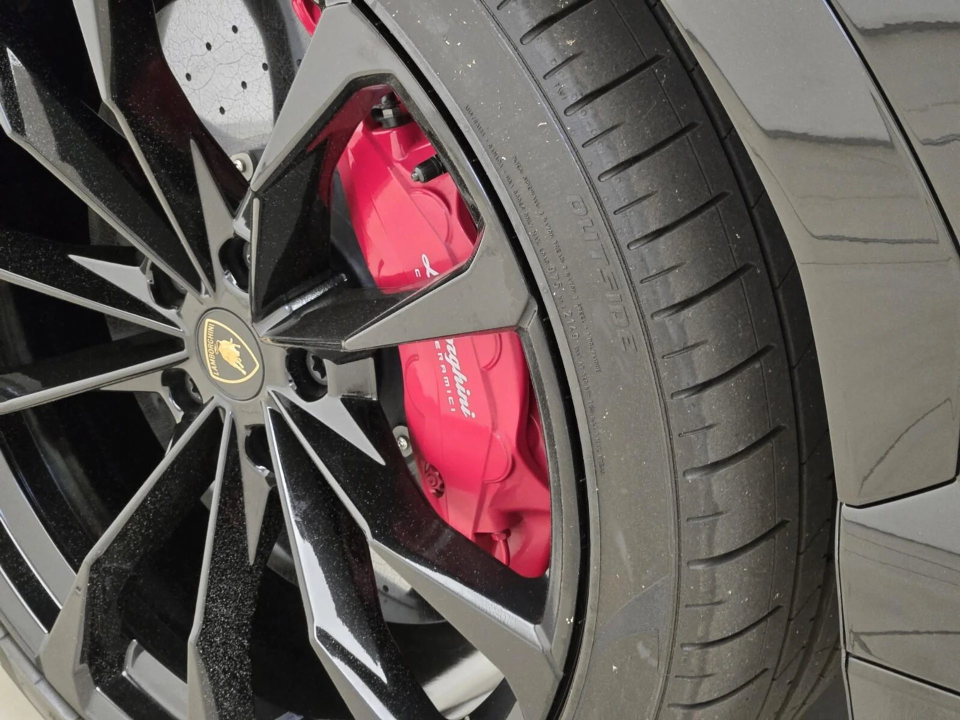 mph013_4042781590_Used_2021_Lamborghini_Urus_1754376888_a8cc7a63b4