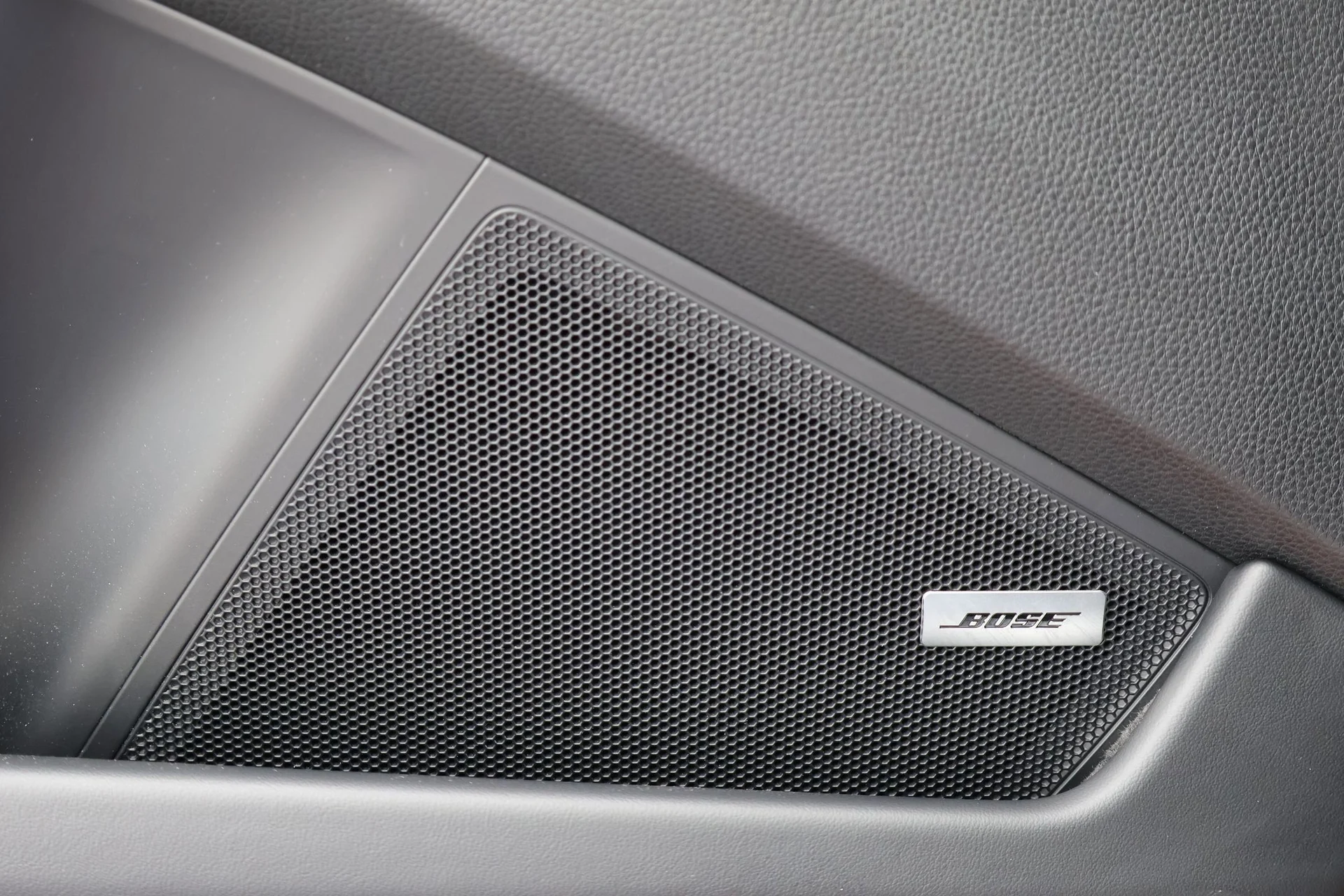 mph013_4044125127_084cb4cec2d9959cbef2d2554099b1ae_ad409c3829