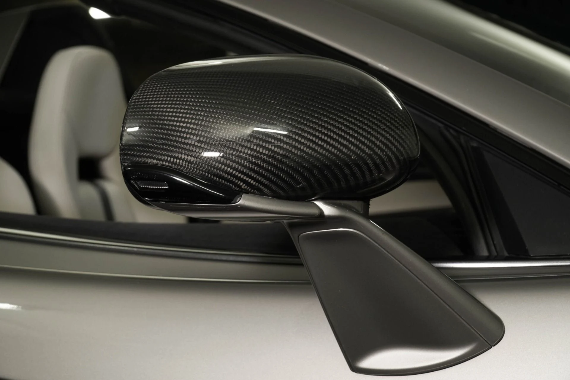 mph013_4046506857_Used_2018_Mc_Laren_570_S_1768861233_7d02073106